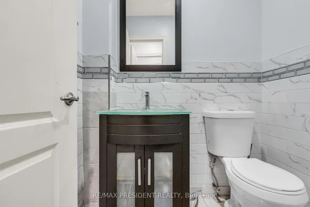 Additional image 33 of 994 Ledbury Cres