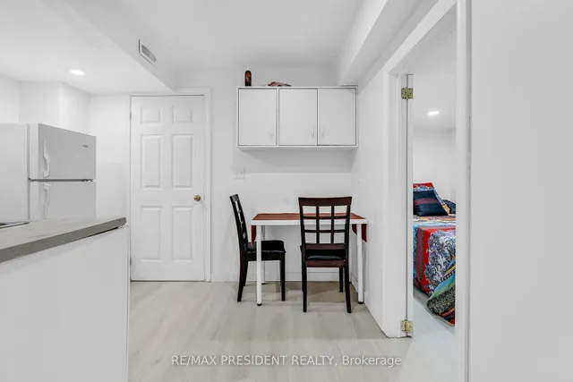 Additional image 17 of 994 Ledbury Cres