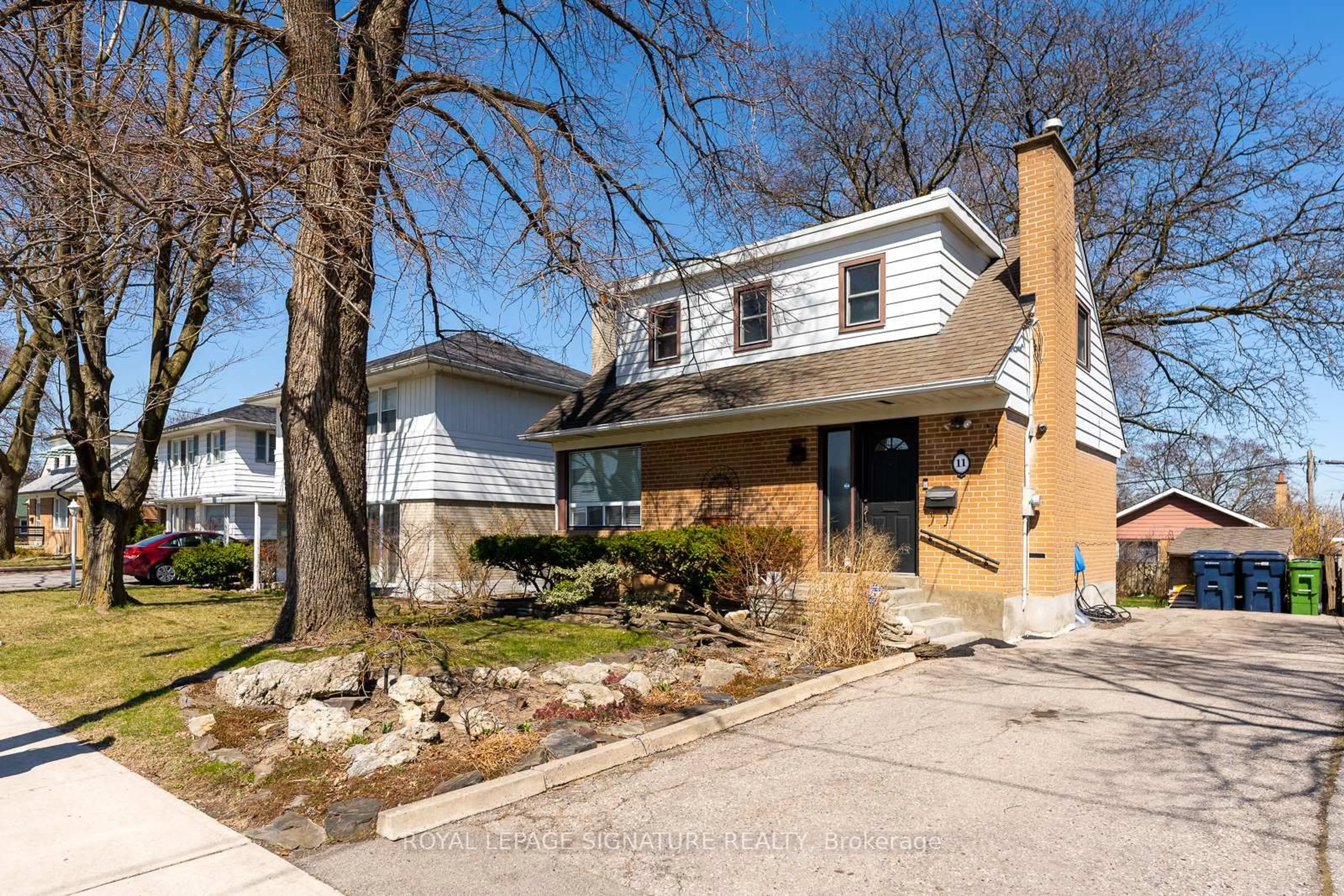 Unknown for 11 Coppermill Dr, Toronto Ontario M9W 3Z1