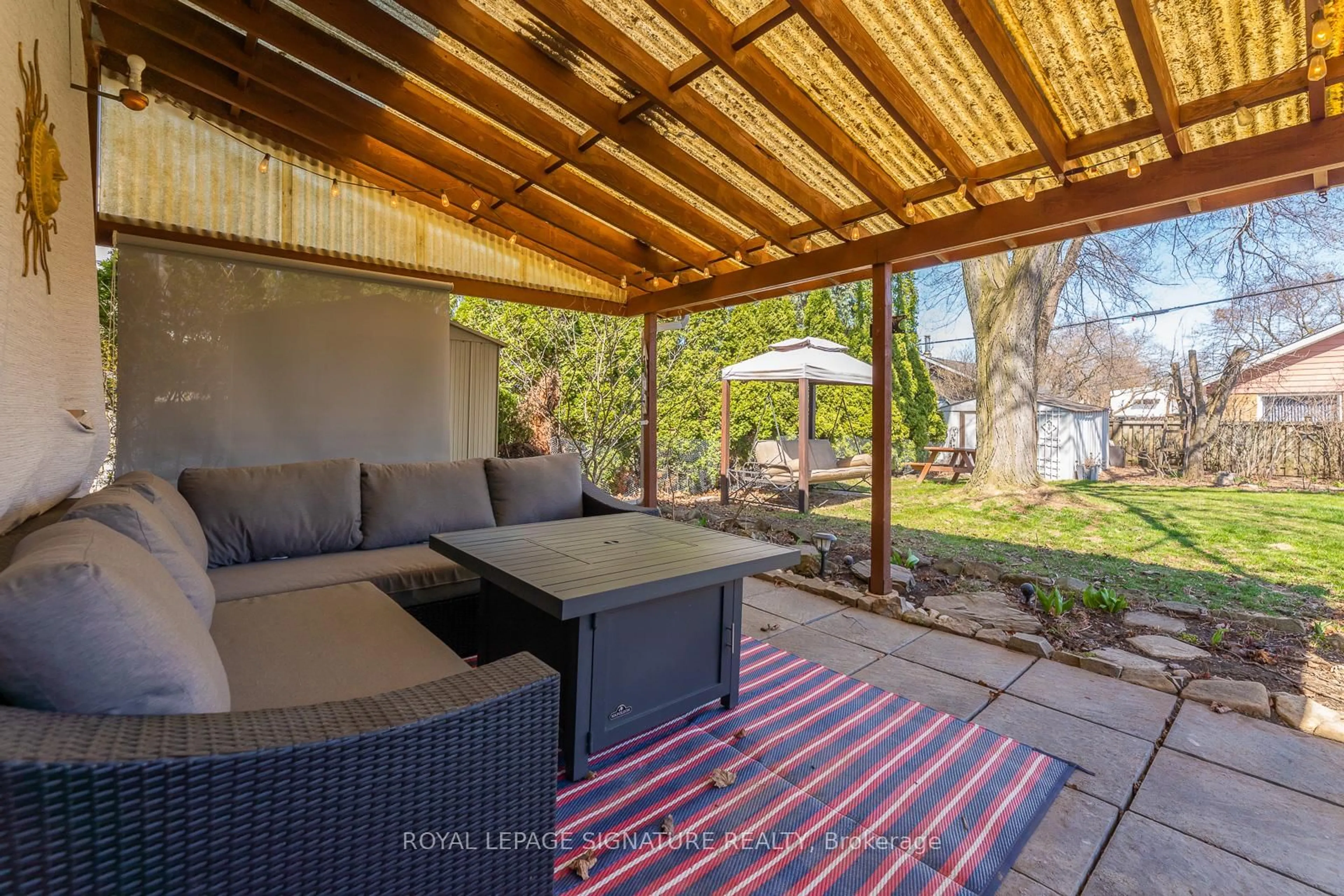 Patio, street for 11 Coppermill Dr, Toronto Ontario M9W 3Z1