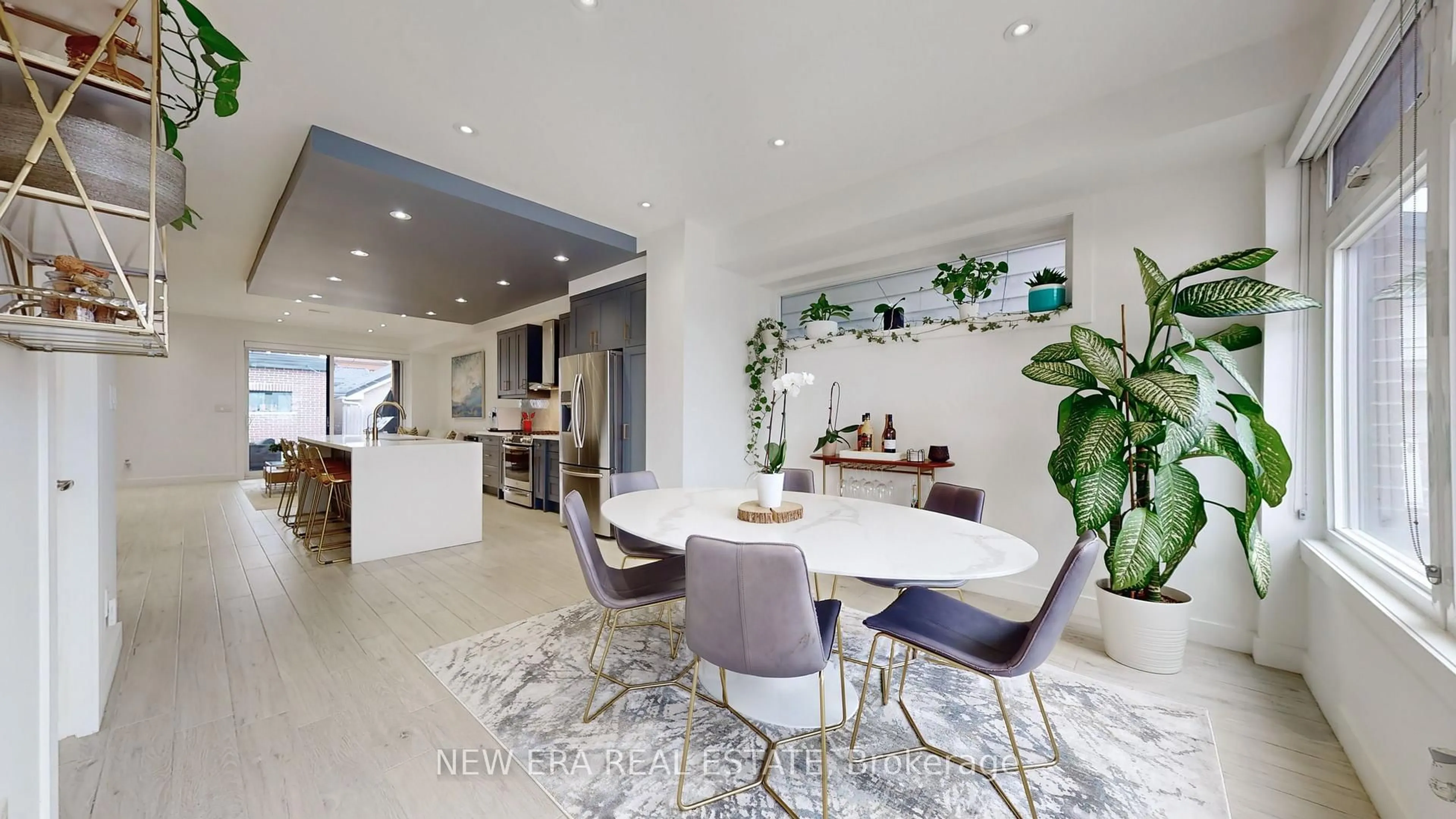Unknown for 291 Gilbert Ave, Toronto Ontario M6E 4W8