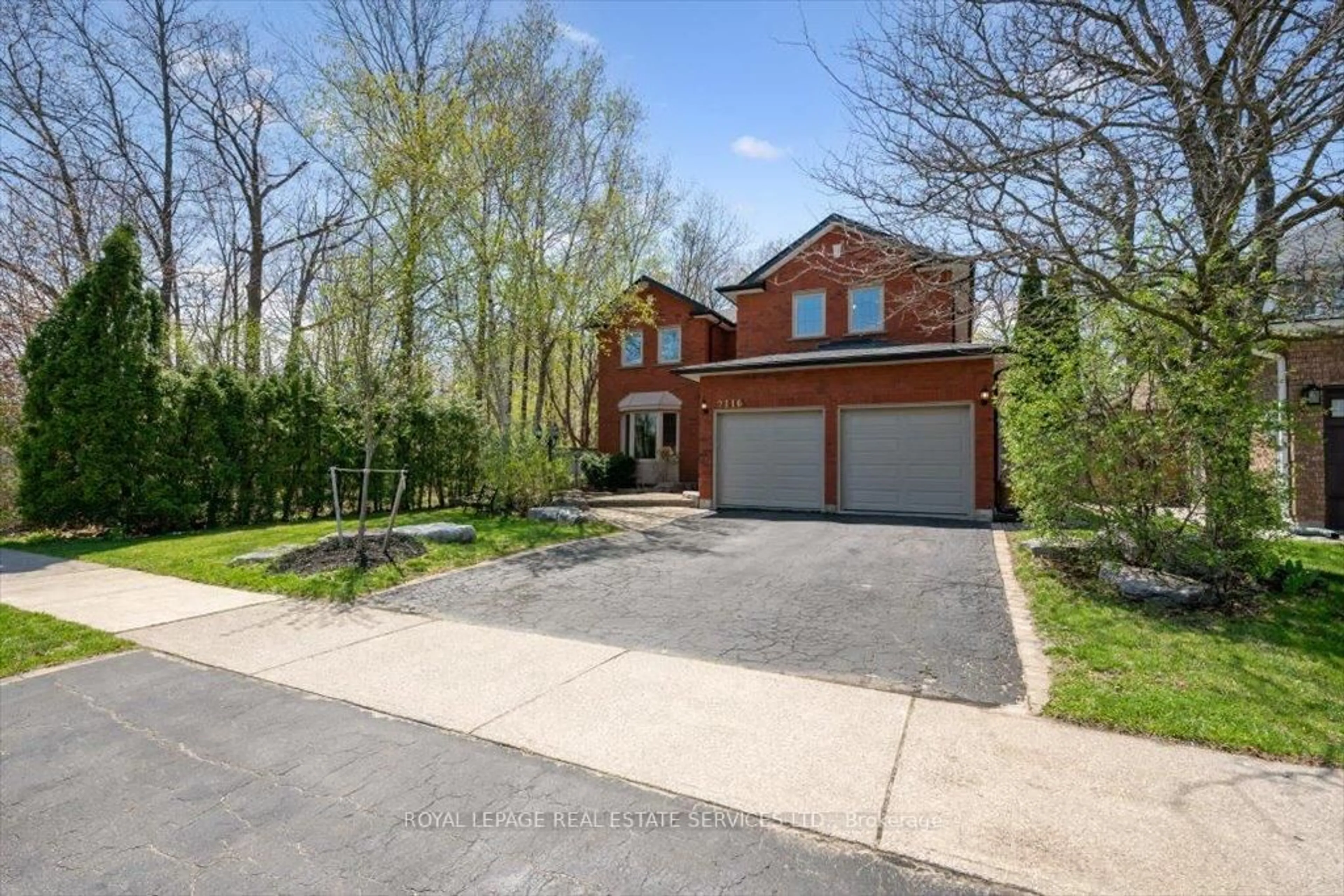 Unknown for 2116 Munn's Ave, Oakville Ontario L6H 4K4