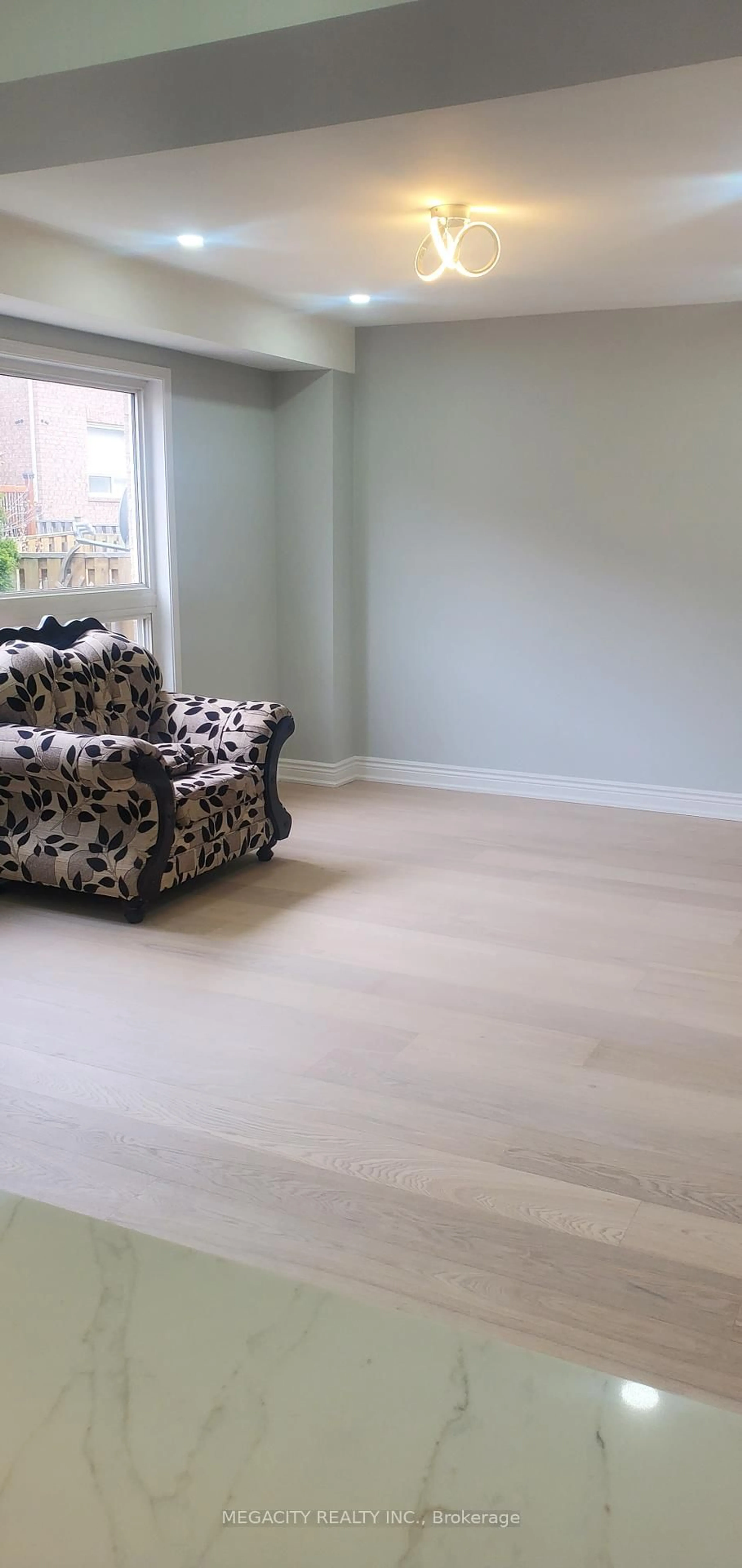 A pic of a room for 6 Linderwood Dr, Brampton Ontario L7A 1R7