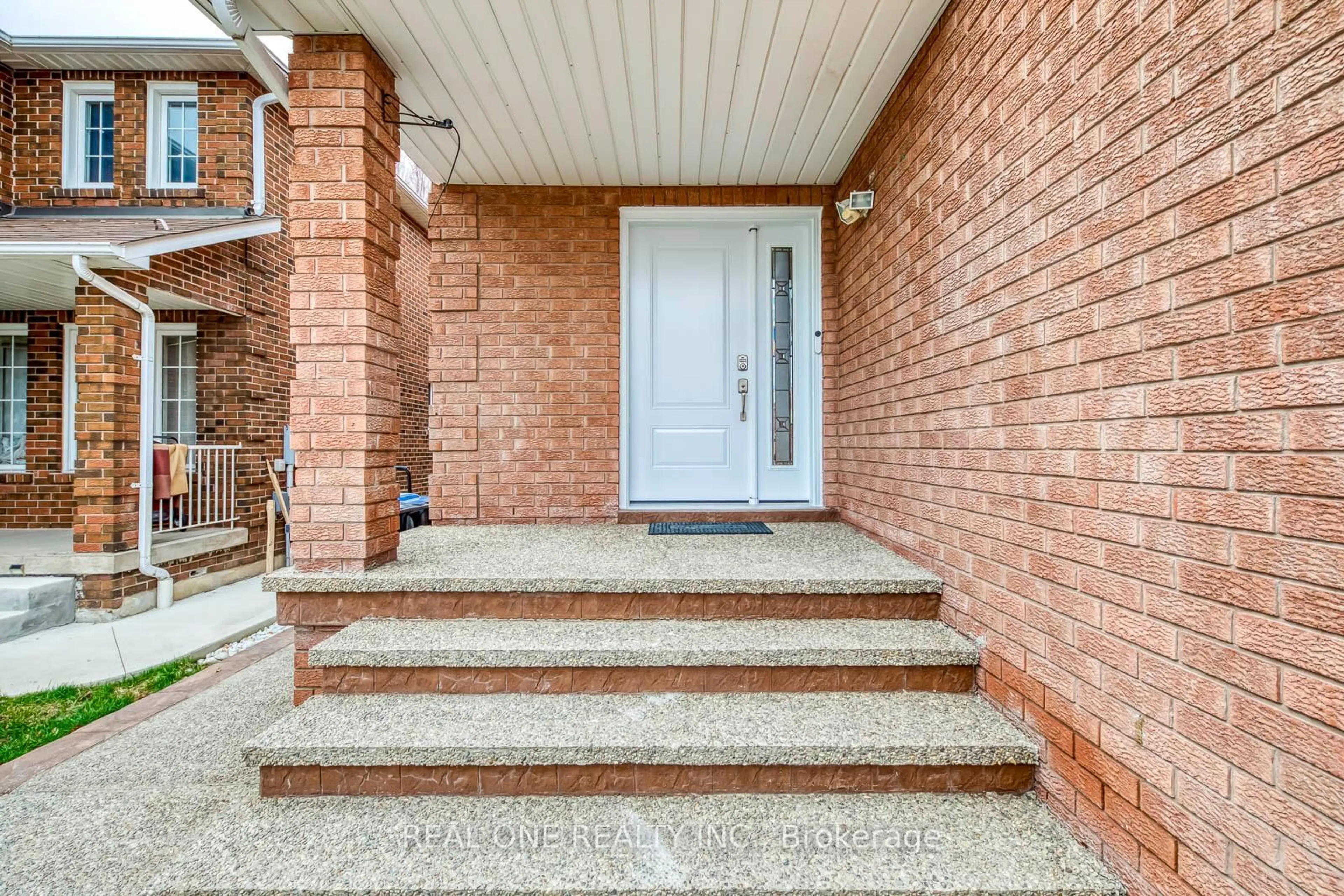 Unknown for 845 Winterton Way, Mississauga Ontario L5V 1Z5