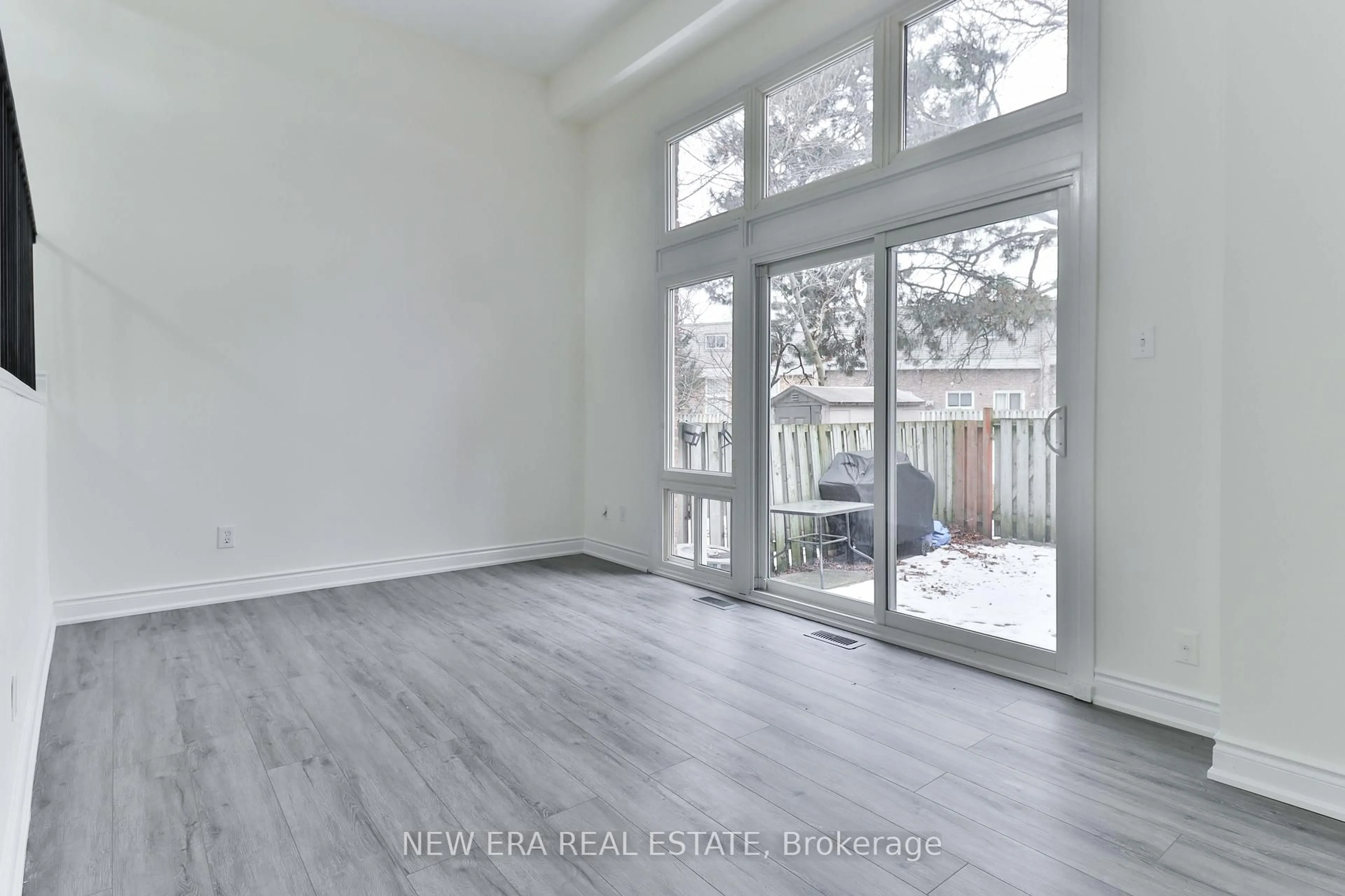 Unknown for 2315 Bromsgrove Rd #137, Mississauga Ontario L5J 4A6