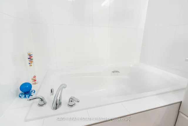 Additional property image - 385 The East Mall N/A Unit 6