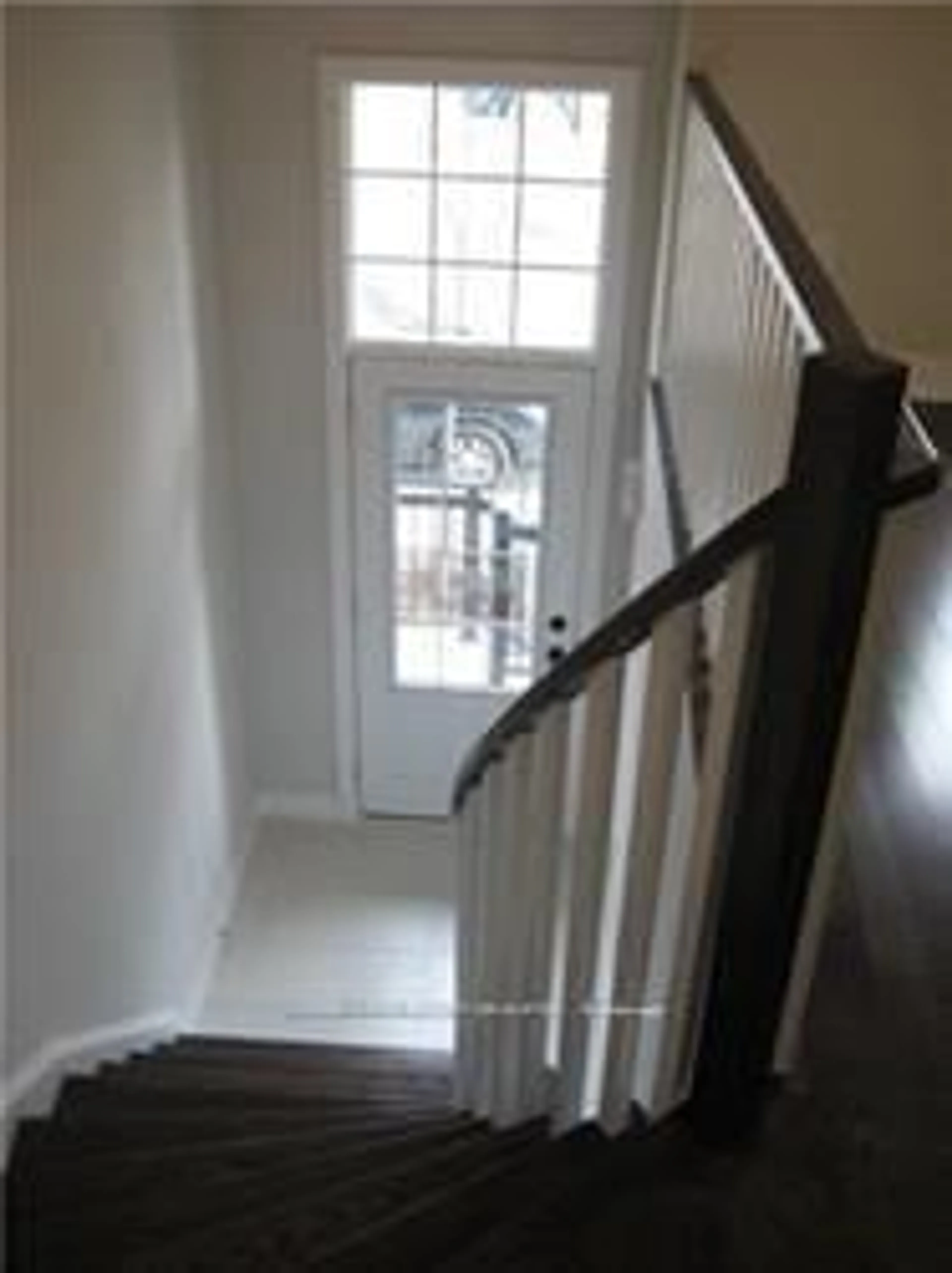 Stairs for 1145 Beachcomber Rd, Mississauga Ontario L5G 0B4