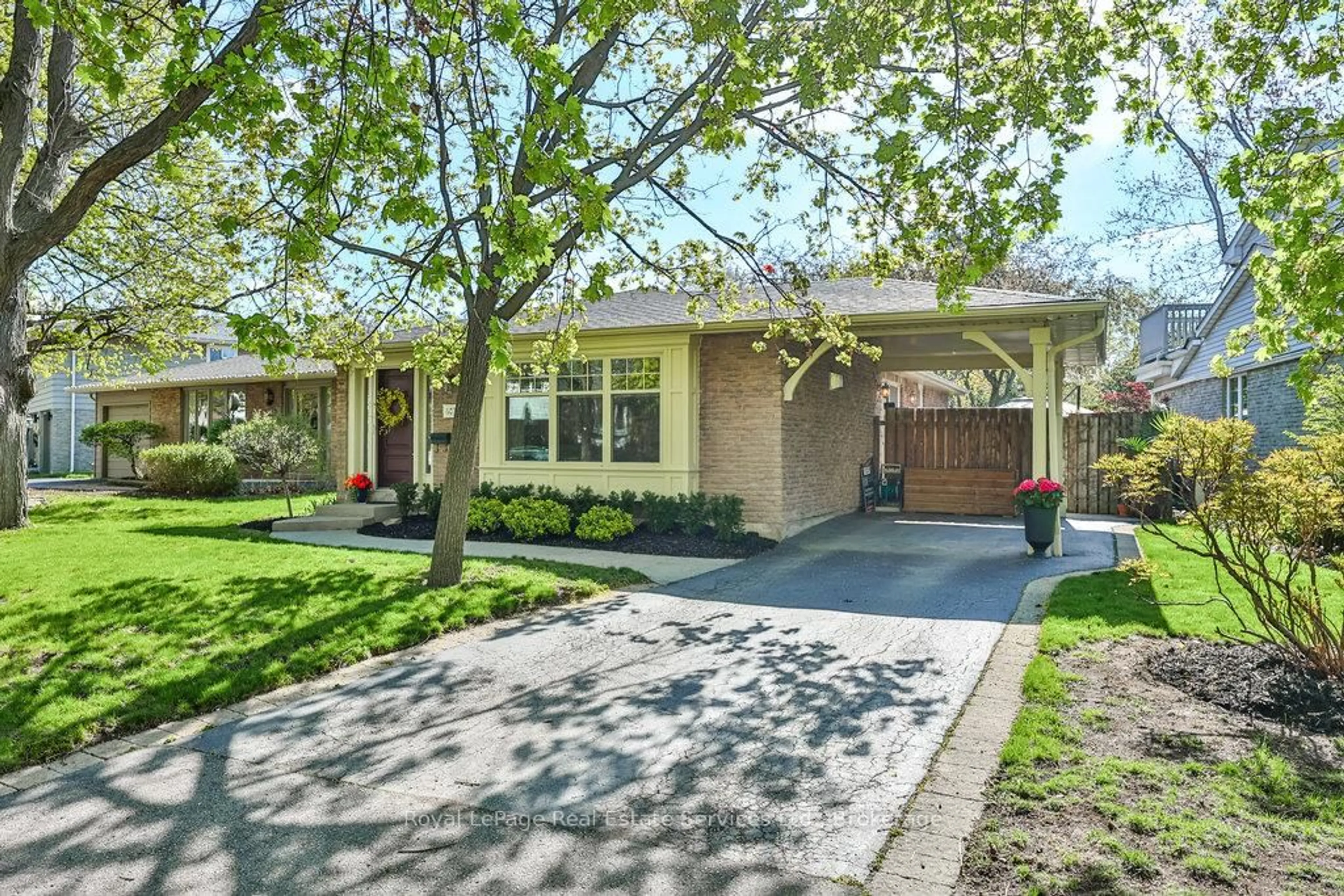 Home with brick exterior material, street for 502 Bohemia Cres, Oakville Ontario L6J 2K8