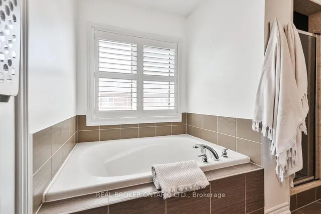 Additional property image - 1456 Haws Cres