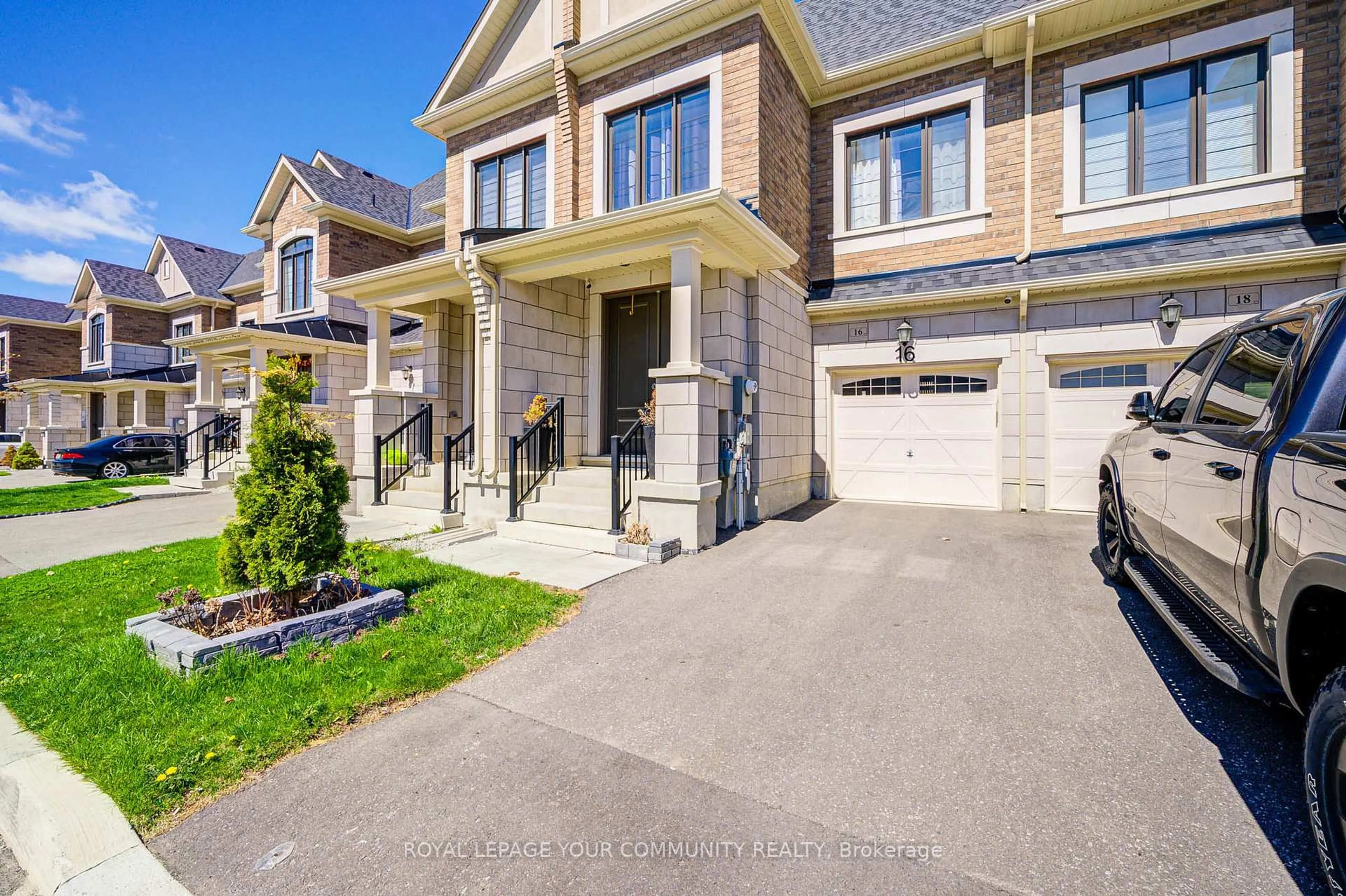 Home with brick exterior material, street for 16 Angelfish Rd, Brampton Ontario L7A 5C5