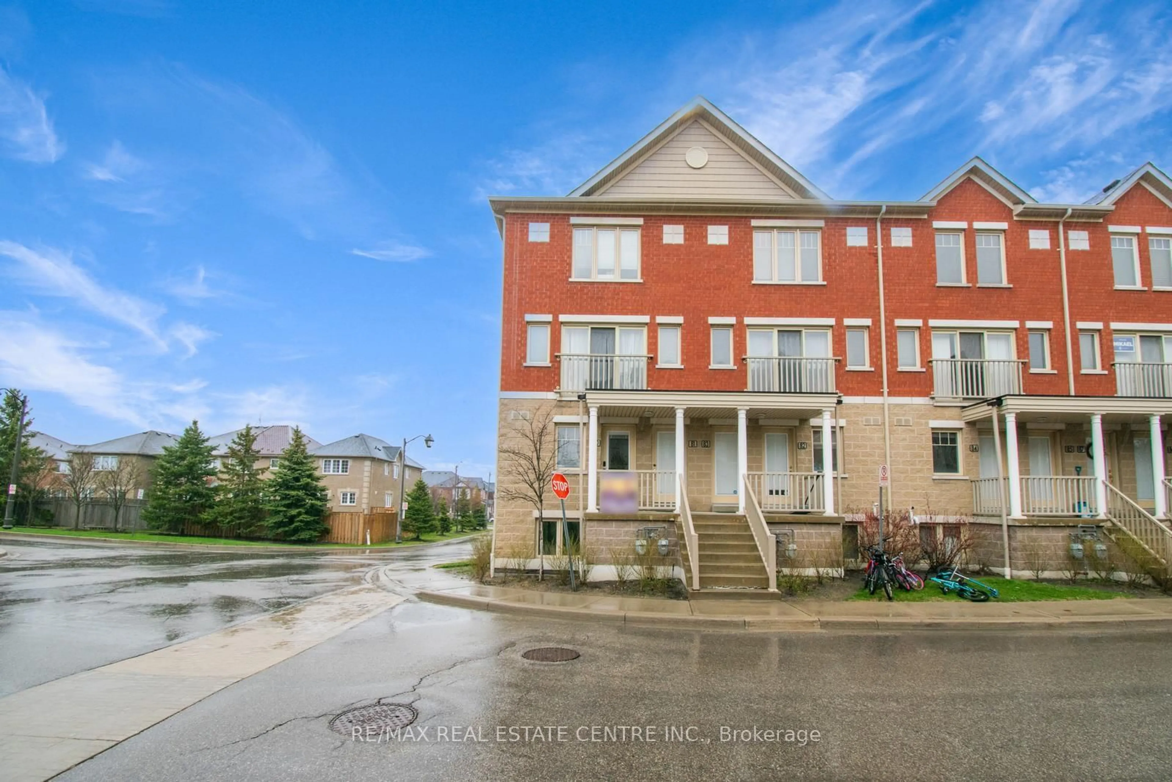 Patio, street for 5050 Intrepid Dr #80, Mississauga Ontario L5M 0E6