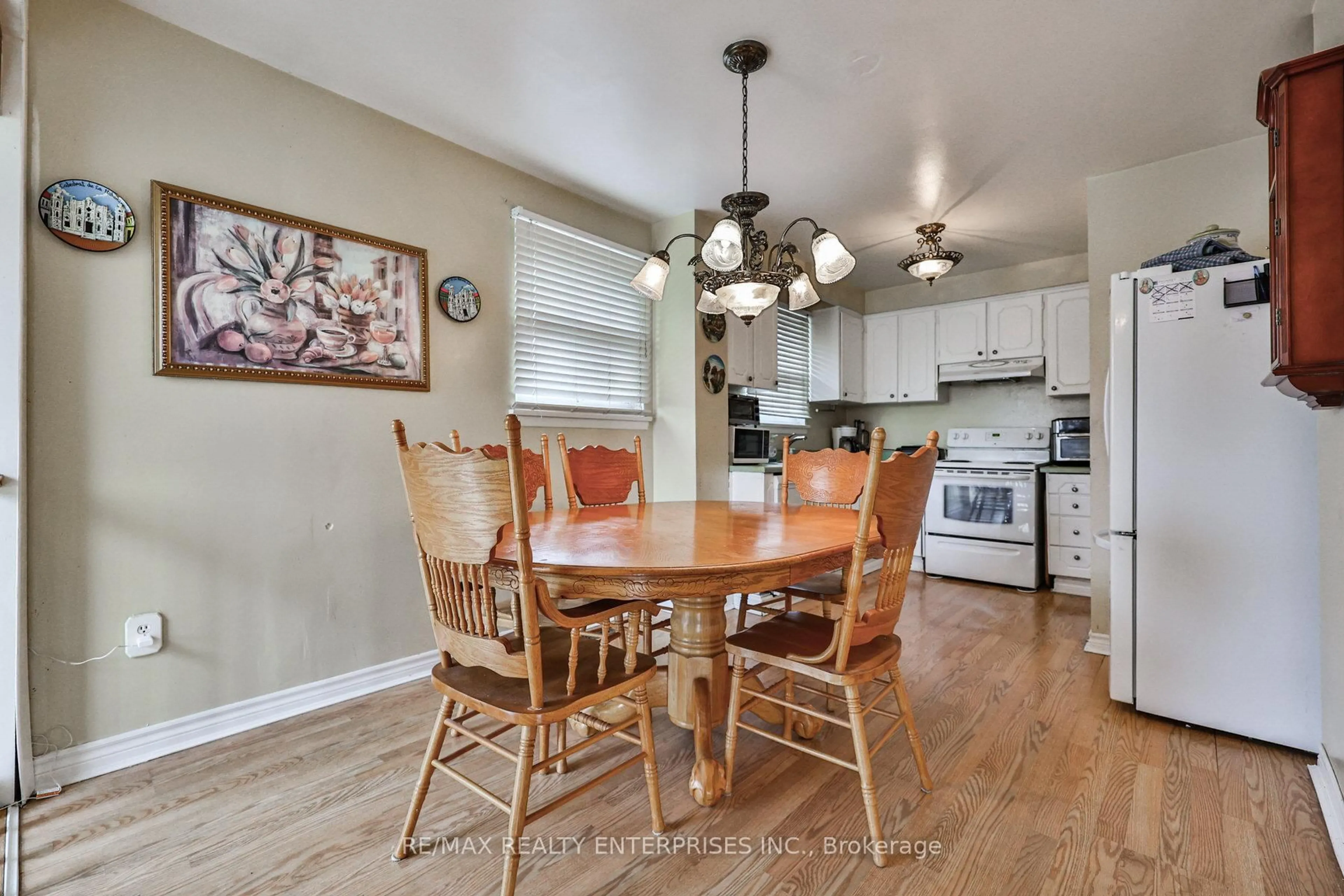 Unknown for 2167 Stir Cres, Mississauga Ontario L4Y 3V2