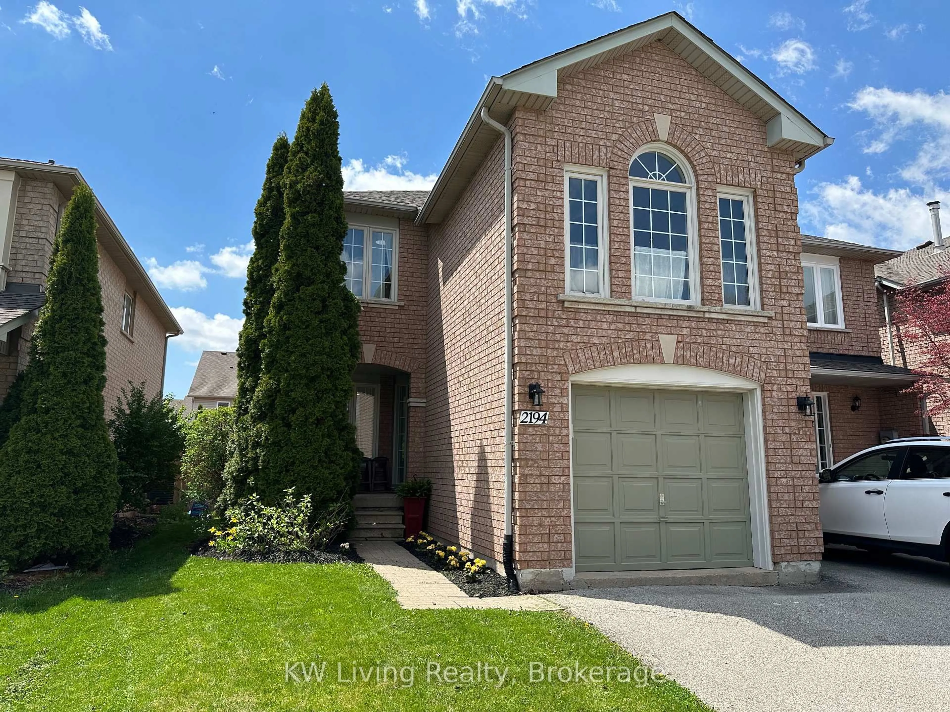 Home with brick exterior material, street for 2194 Pell Cres, Oakville Ontario L6M 3T5