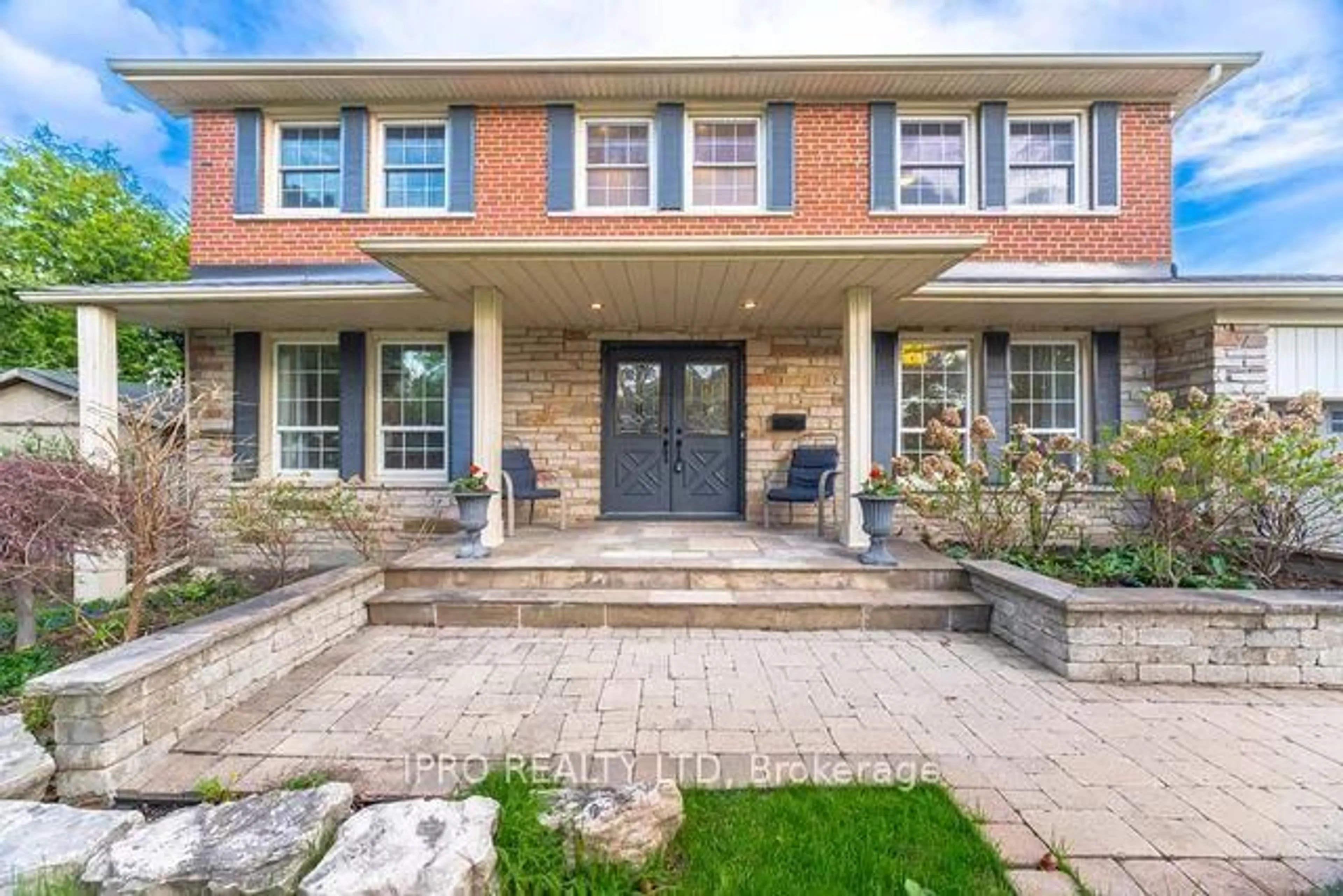 Home with brick exterior material, street for 42 Hillside Dr, Brampton Ontario L6S 1A3