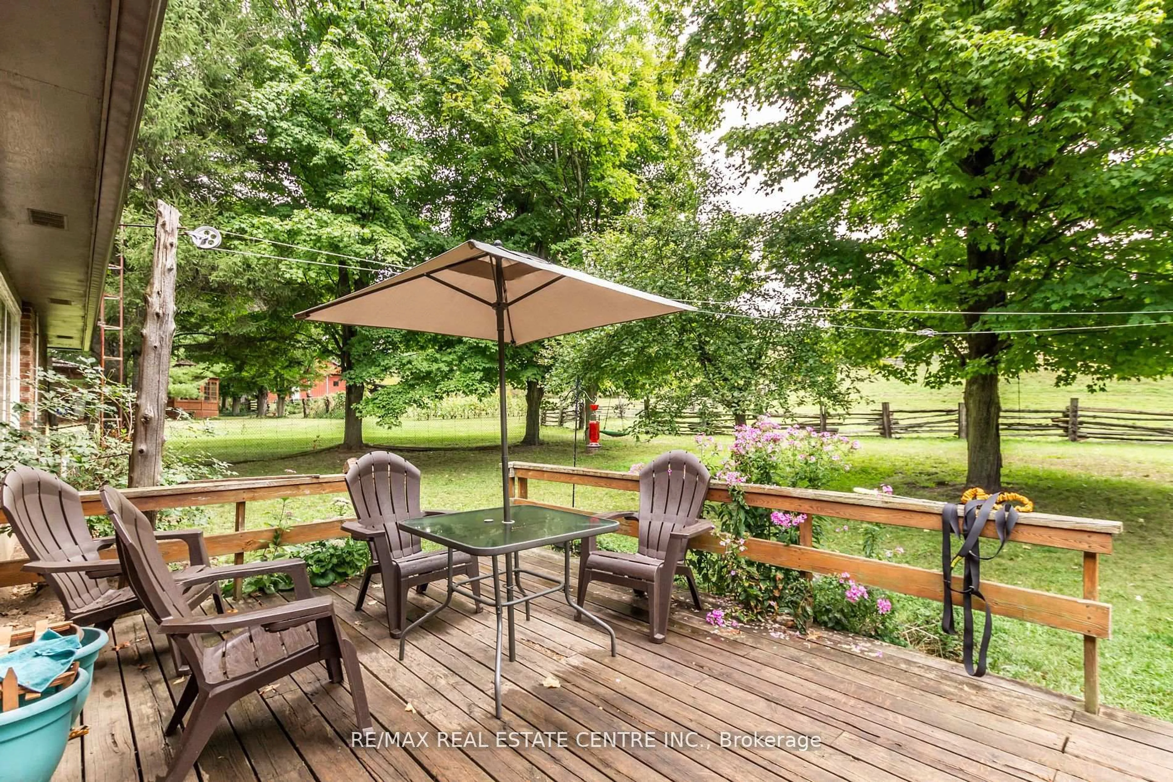 Patio, water/lake/river/ocean view for 2532 REID SIDE Rd, Milton Ontario L0P 1B0