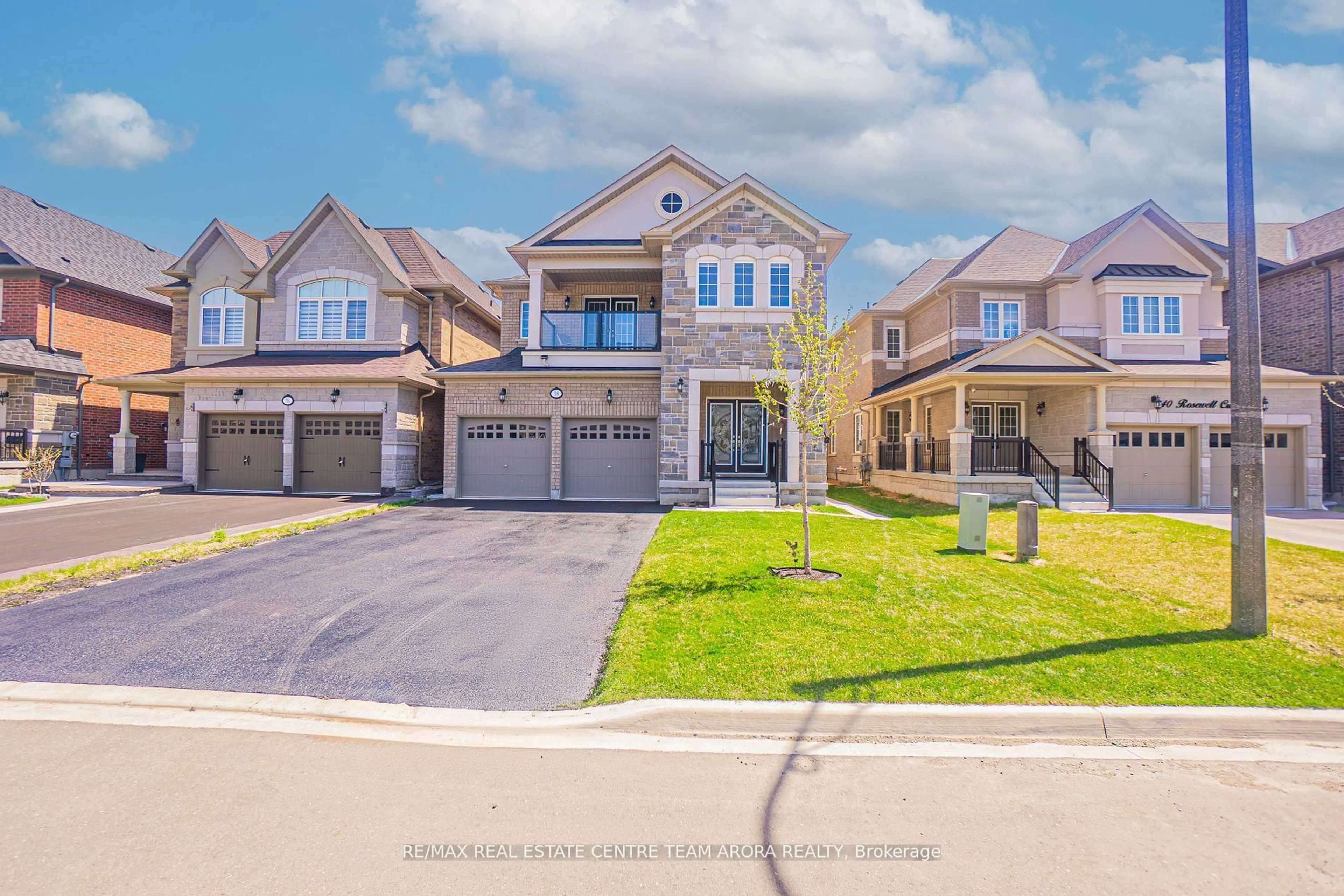 Home with brick exterior material, street for 38 Rosewell Cres, Halton Hills Ontario L7G 0N3