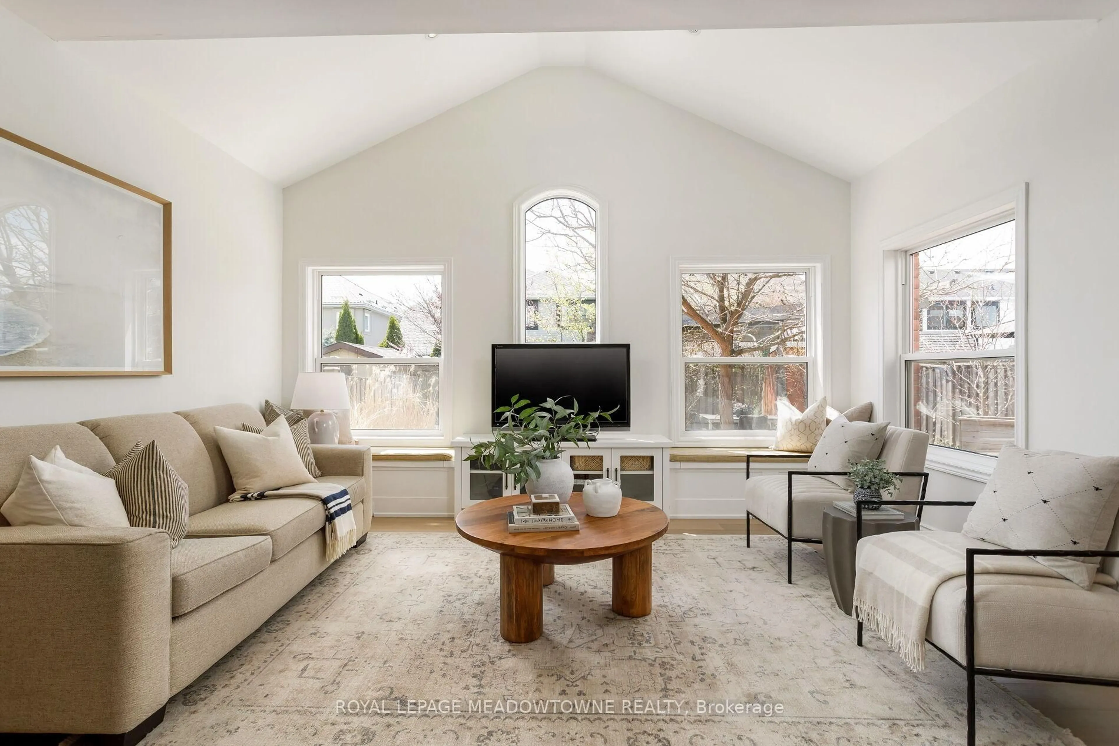 Living room with furniture, unknown for 1083 Easterbrook Cres, Milton Ontario L9T 0C3