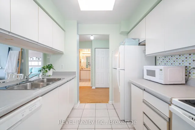 Additional property image - 12 Laurelcrest St Unit 803