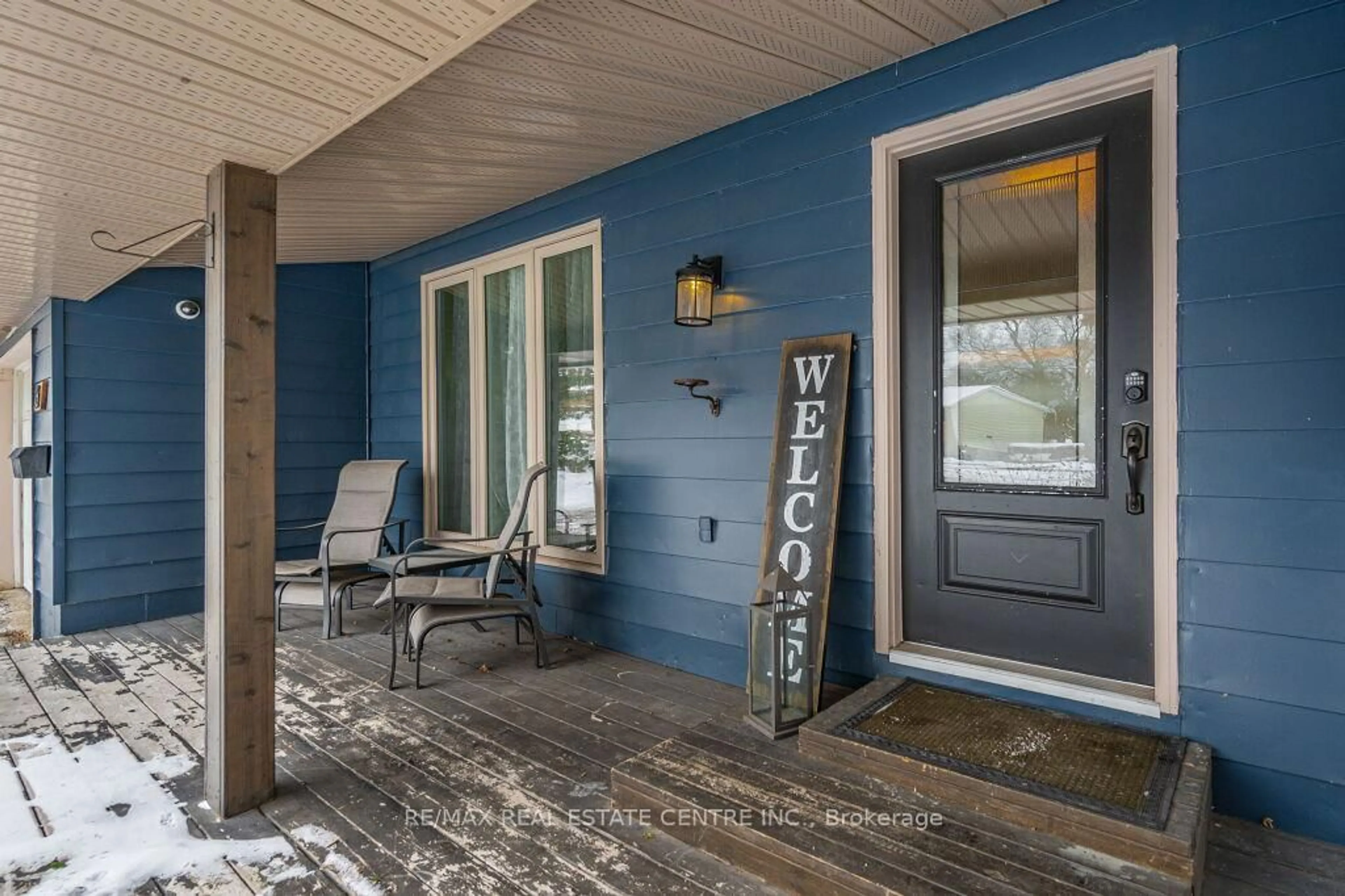 Indoor entryway for 18 Townline N/A, Orangeville Ontario L9W 3H3