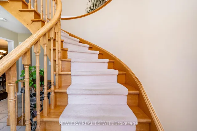 Additional property image - 275 Cresthaven Rd