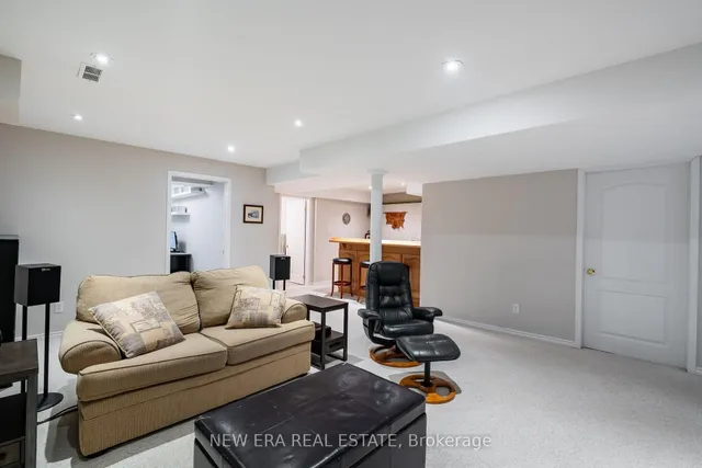 Additional property image - 275 Cresthaven Rd