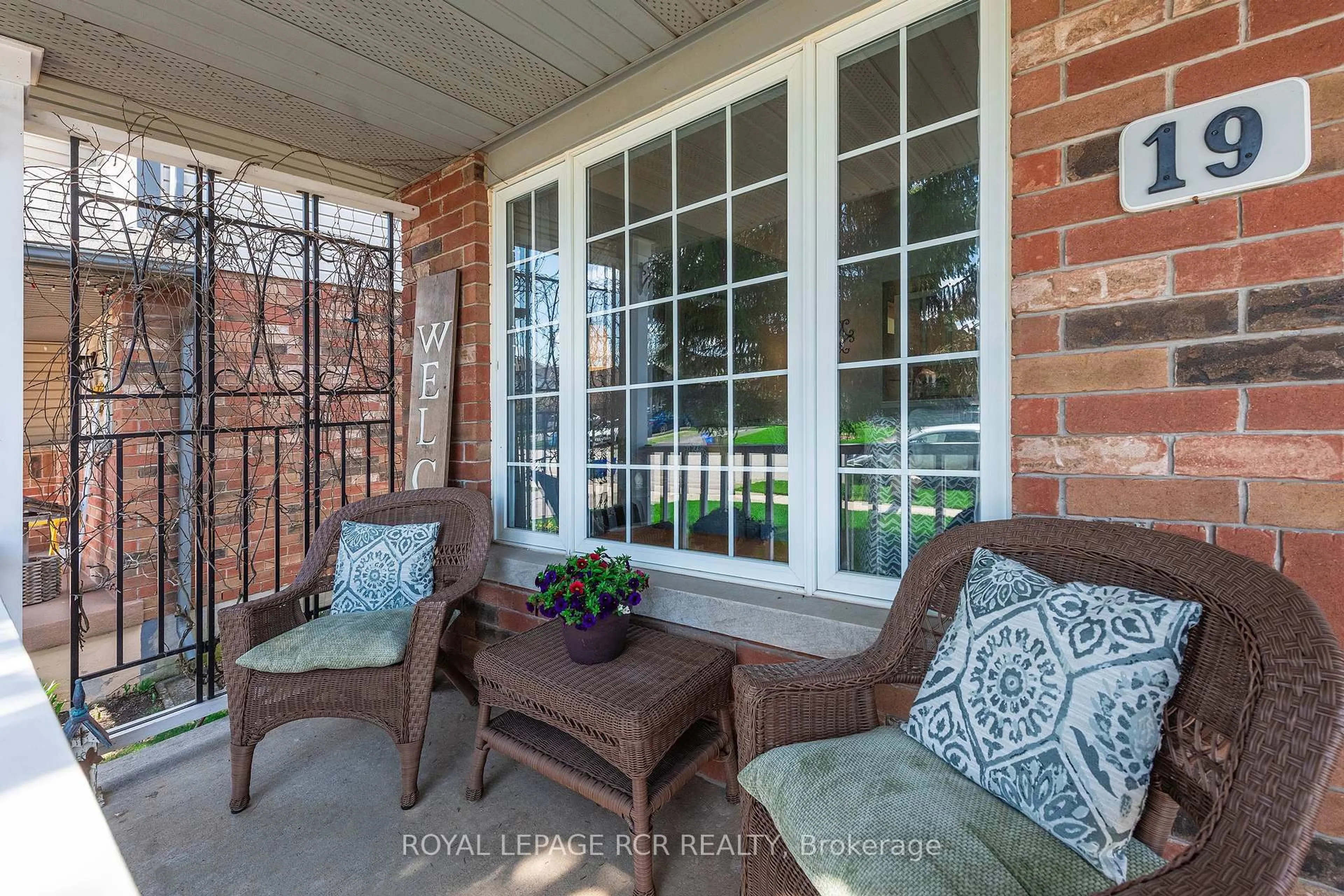 Patio, street for 19 Settlers Rd, Orangeville Ontario L9W 5B2