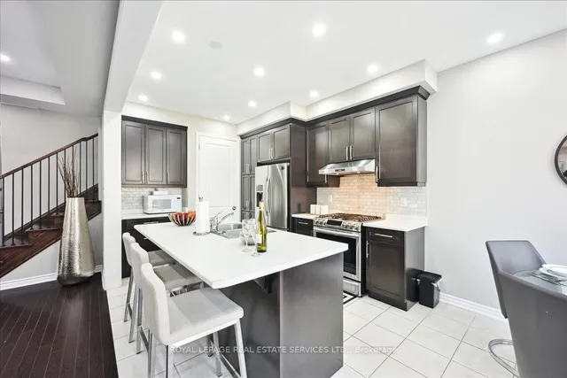 Additional property image - 1335 Rose Way