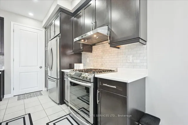Additional property image - 1335 Rose Way