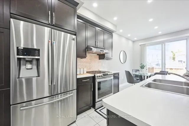 Additional property image - 1335 Rose Way