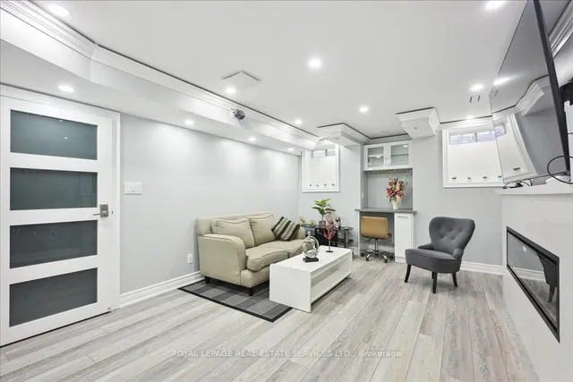 Additional property image - 1335 Rose Way