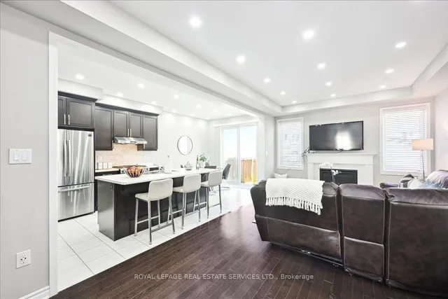Additional property image - 1335 Rose Way
