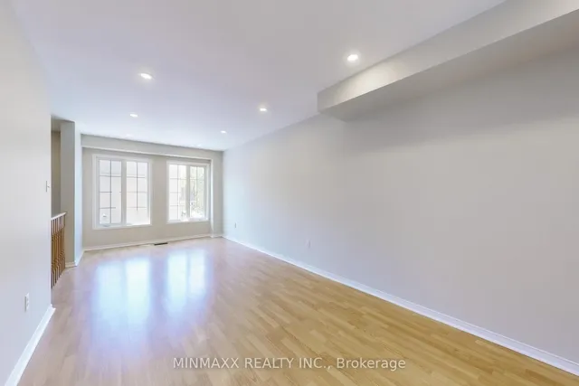 Additional property image - 1480 Britannia Rd Unit 91