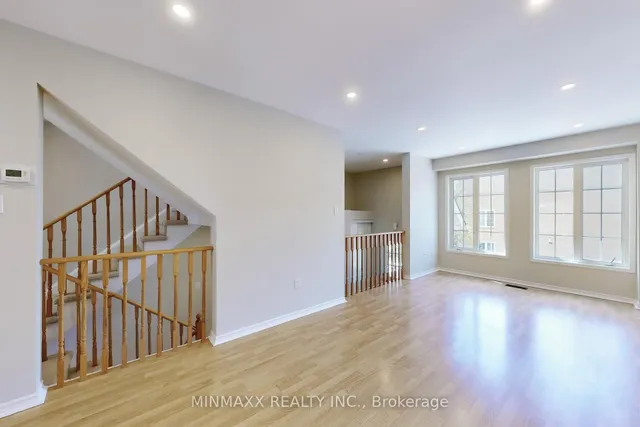 Additional property image - 1480 Britannia Rd Unit 91