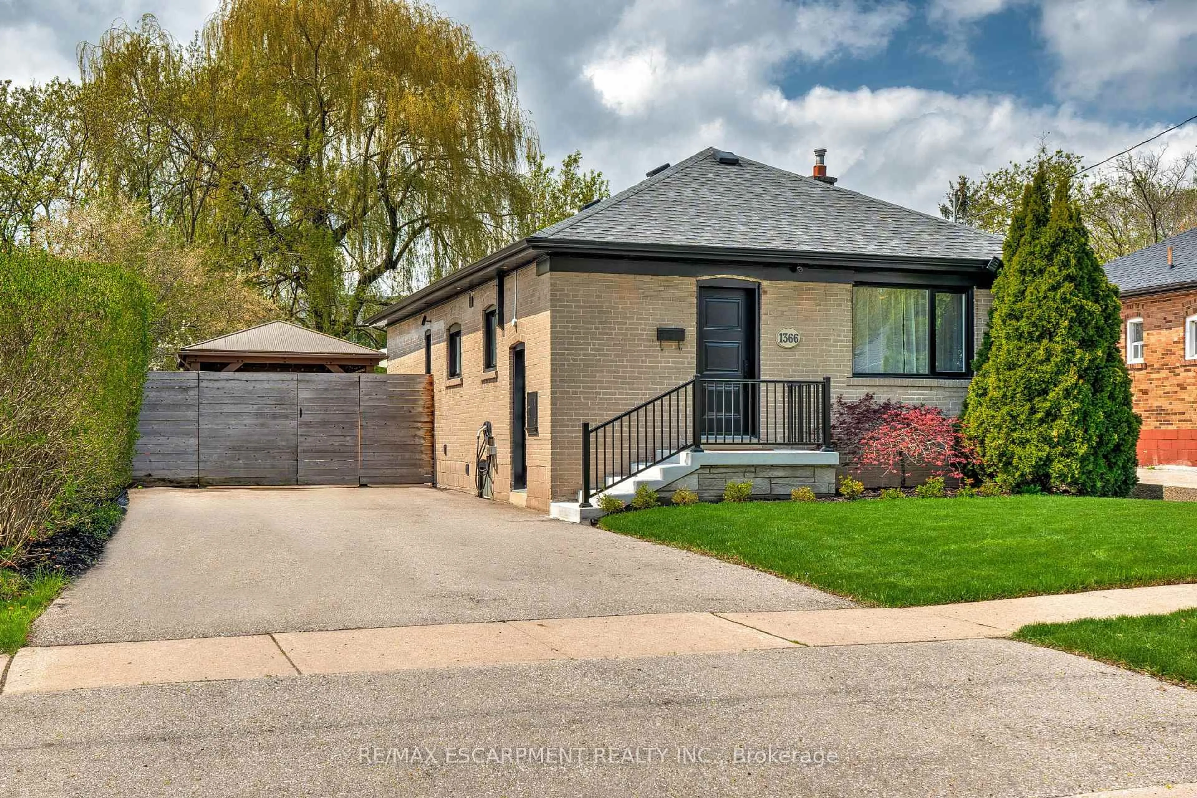 Home with brick exterior material, street for 1366 Augustine Dr, Burlington Ontario L7P 2M8