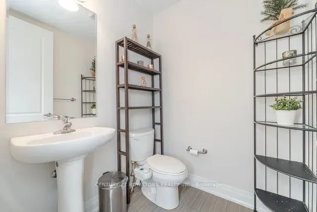 Additional property image - 77 Enford Cres