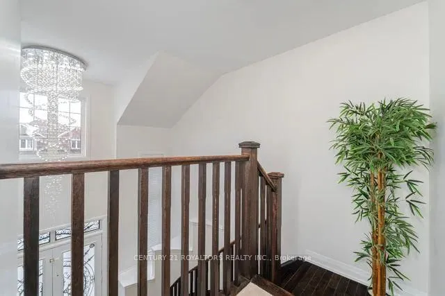 Additional property image - 77 Enford Cres
