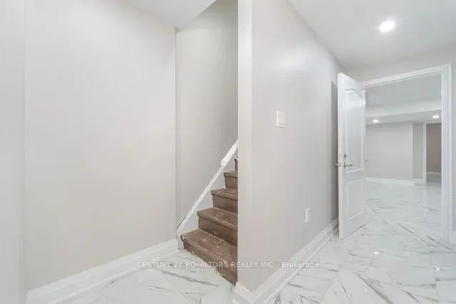 Additional property image - 77 Enford Cres