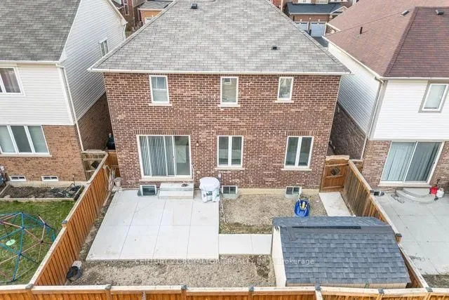 Additional property image - 77 Enford Cres
