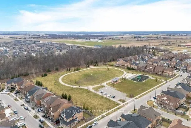 Additional property image - 77 Enford Cres