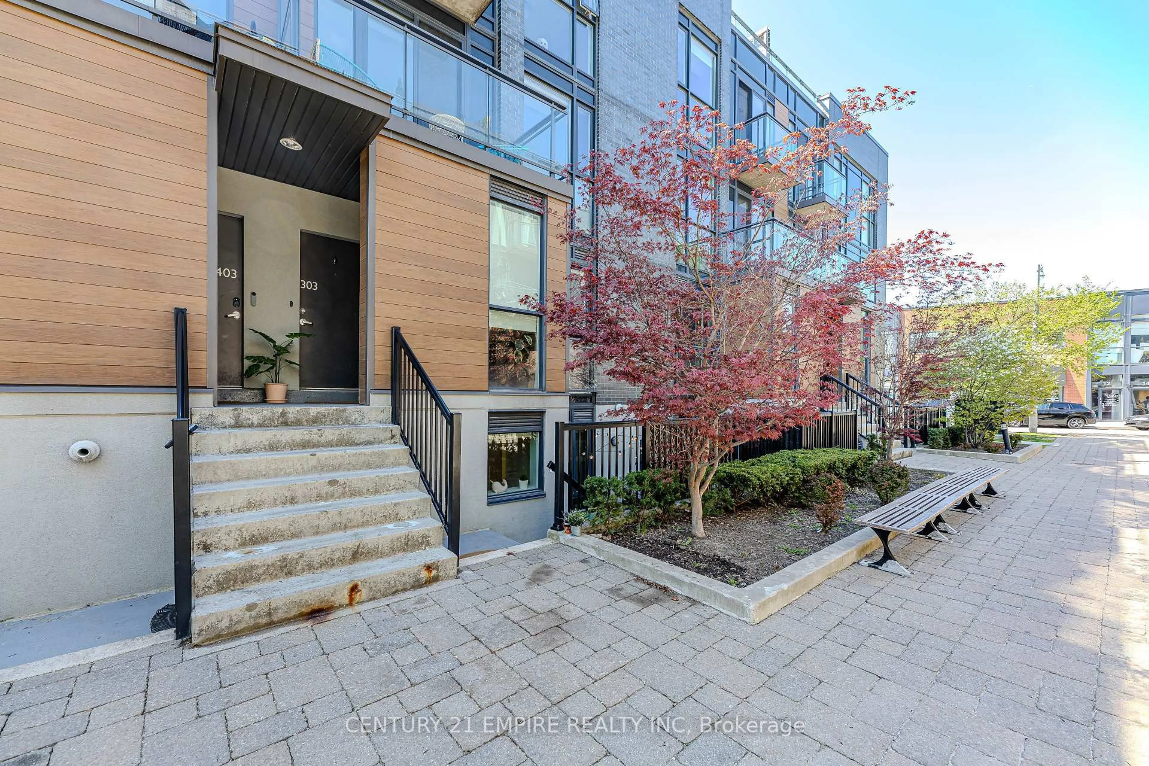 Patio, street for 15 Sousa Mendes St #302, Toronto Ontario M6P 0A9