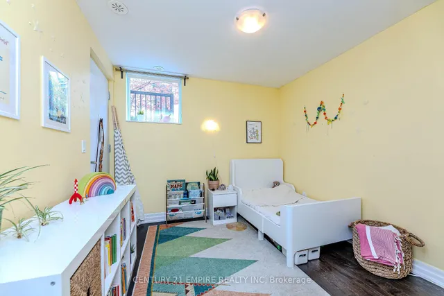 Additional property image - 15 Sousa Mendes St Unit 302