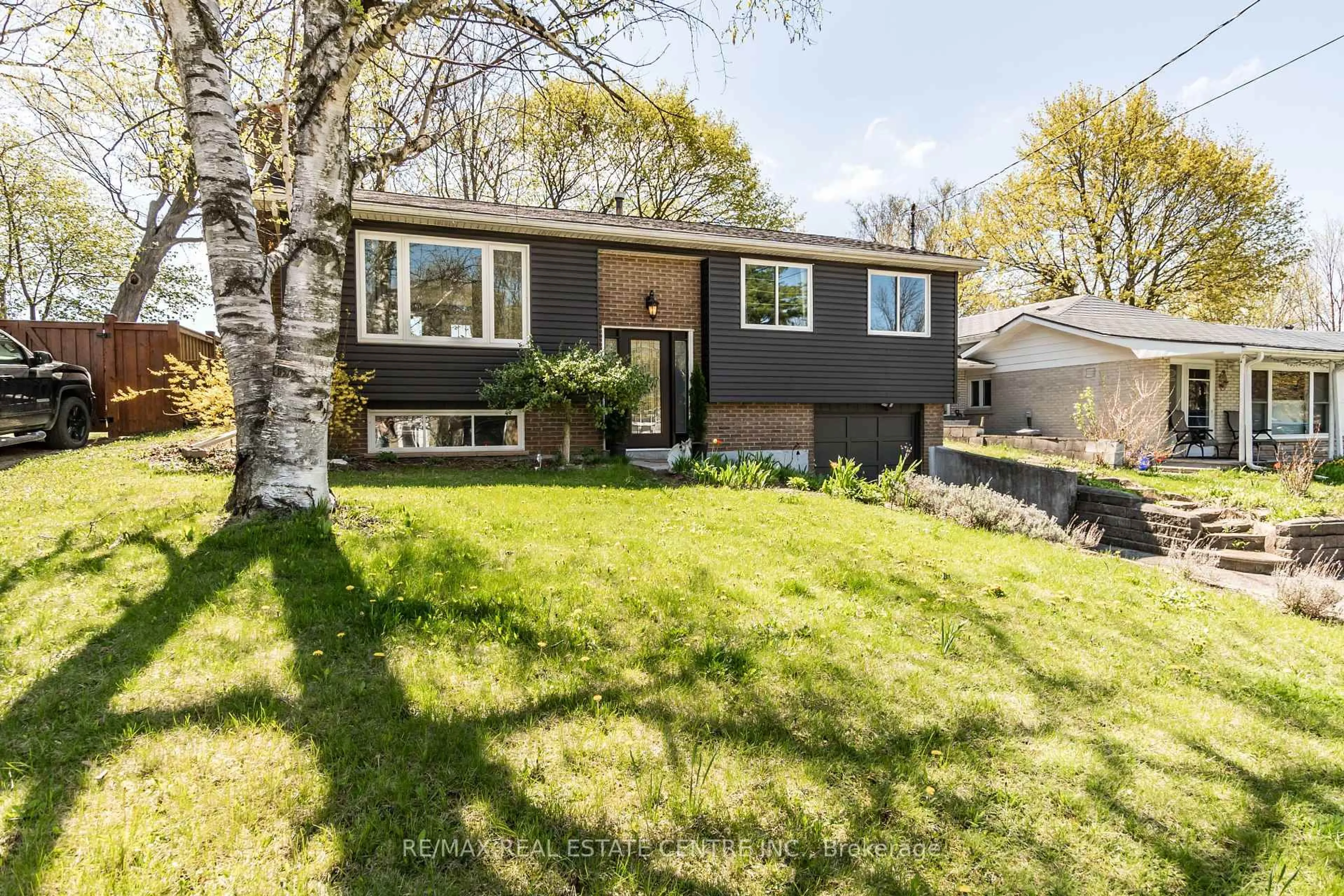 Home with vinyl exterior material, street for 12 Cobblehill Rd, Halton Hills Ontario L7J 1N9