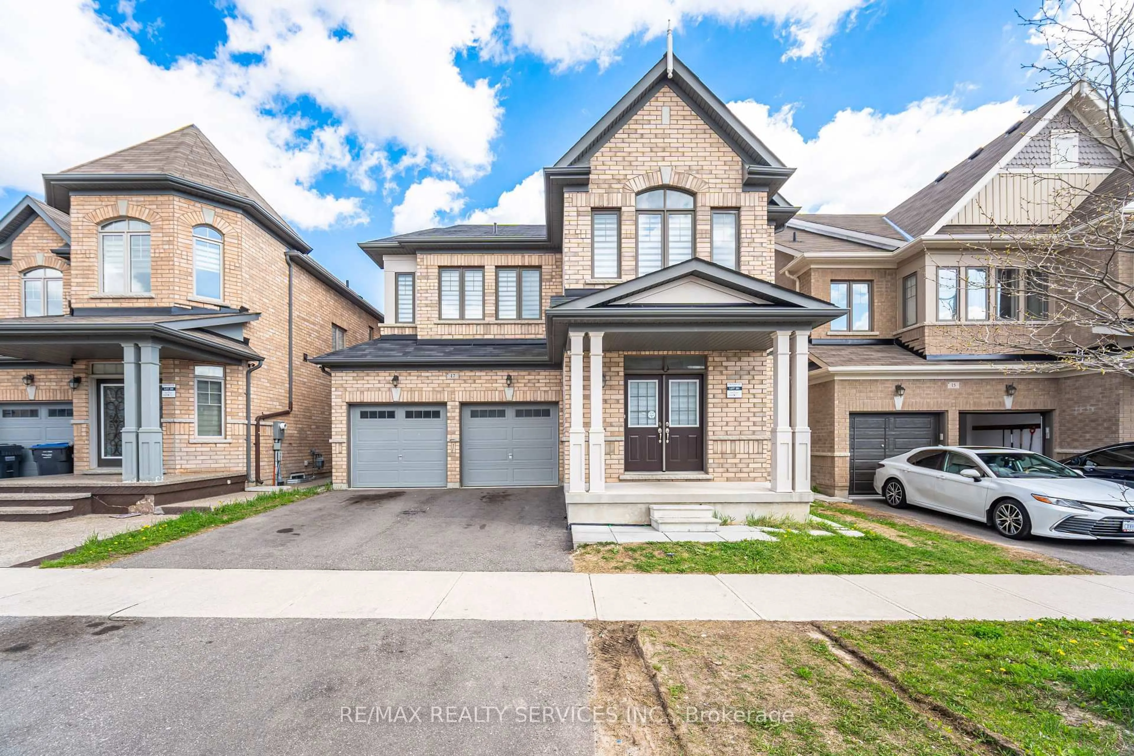 Home with brick exterior material, street for 17 Goderich Dr, Brampton Ontario L7A 5A7