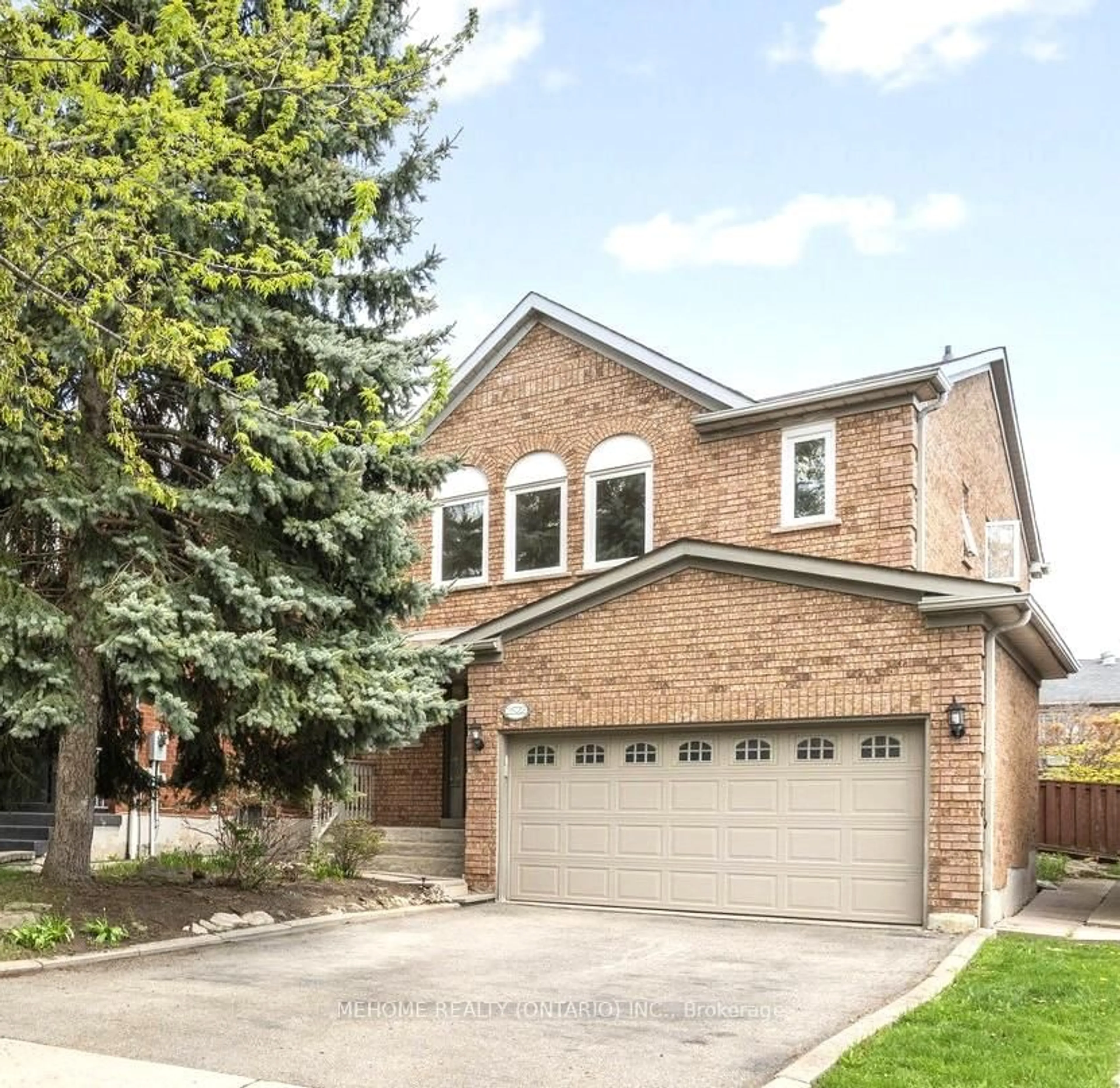 Home with brick exterior material, street for 2522 Willowburne Dr, Mississauga Ontario L5M 5E9