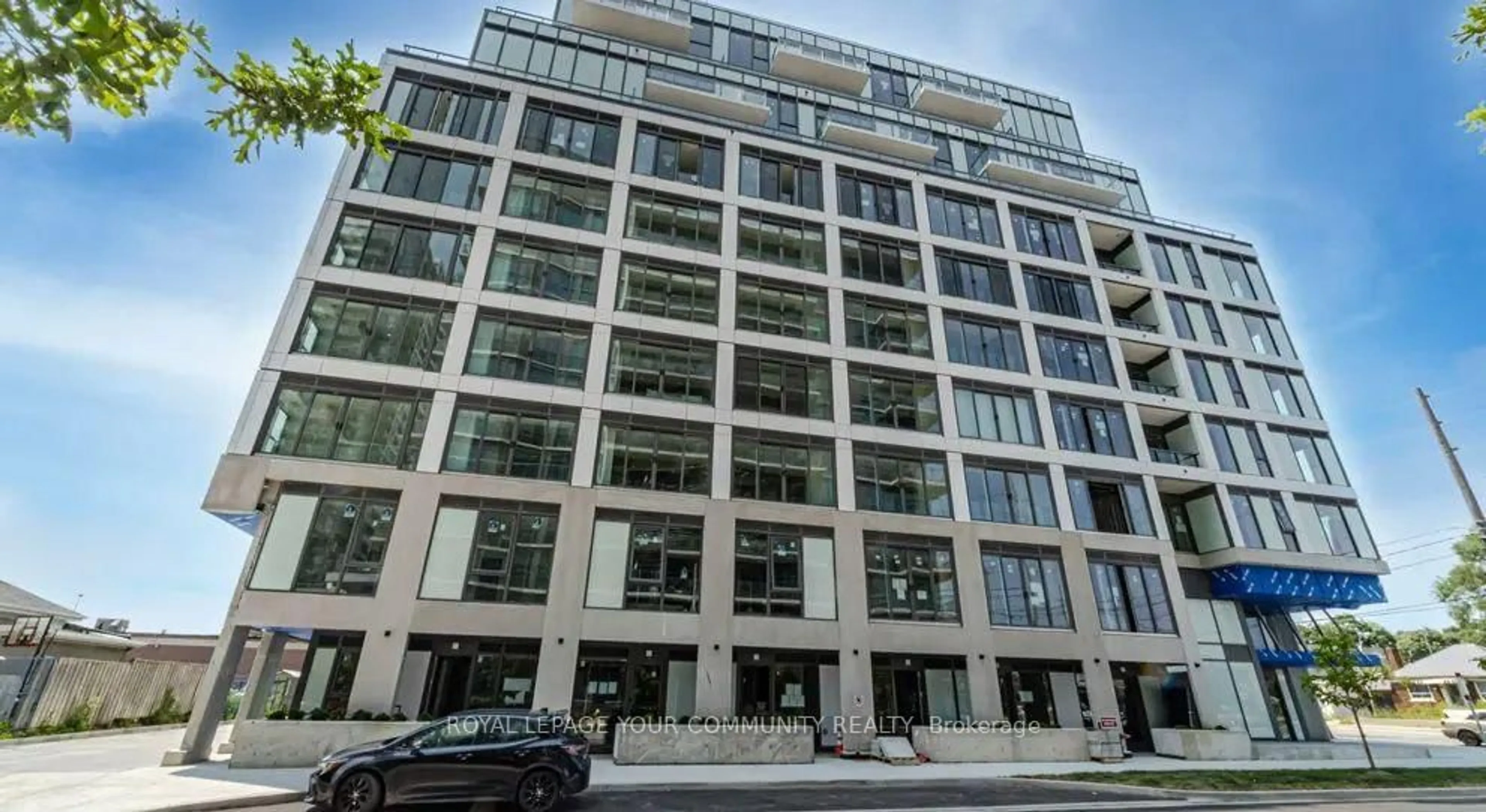 Indoor foyer for 1195 The Queensway St #511, Toronto Ontario M8Z 0H1