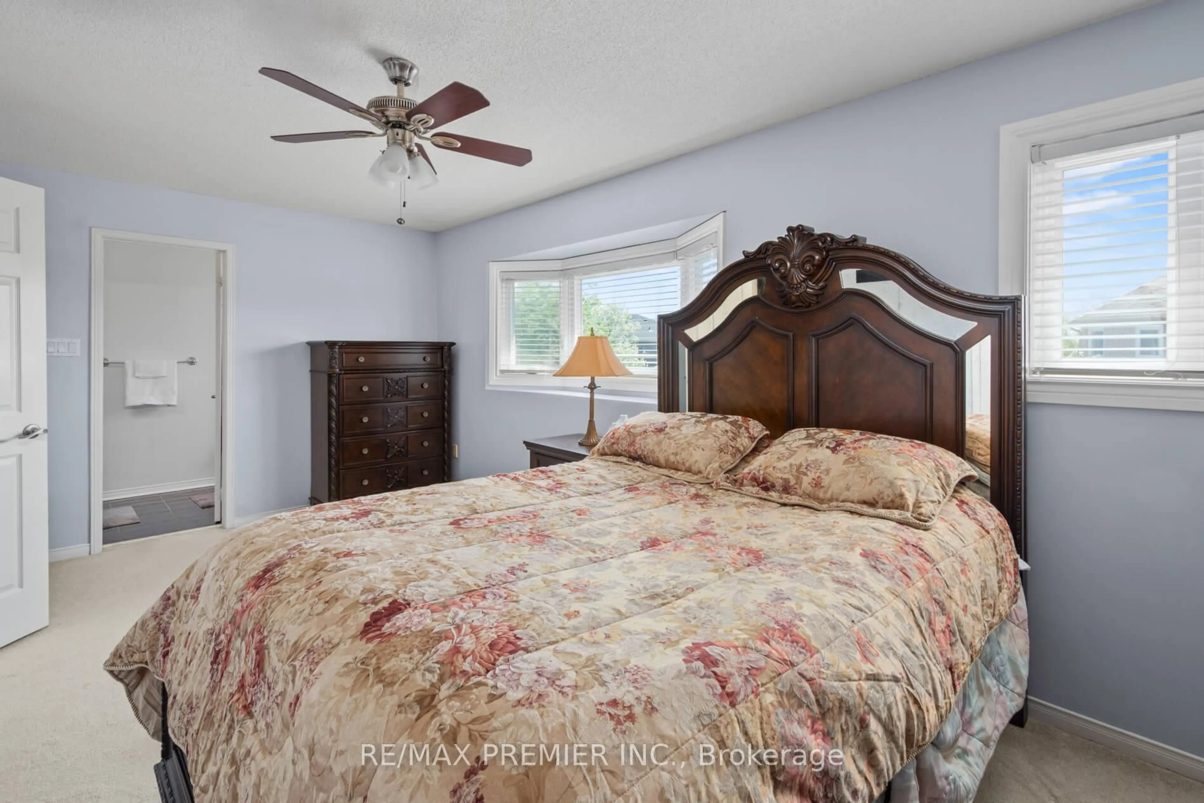 Bedroom with bed, unknown for 3960 Honey Locust Tr, Mississauga Ontario L5N 7A5