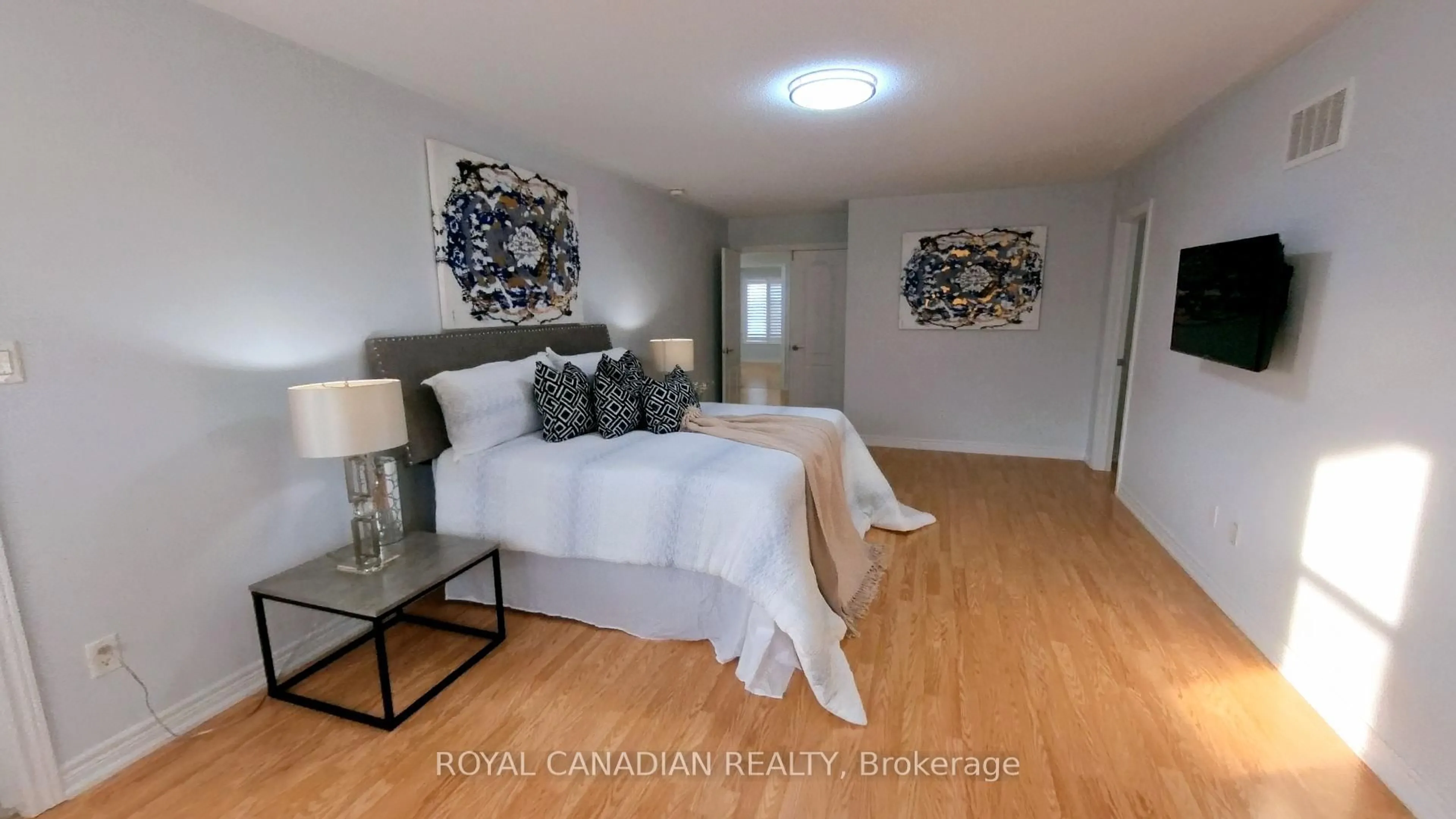 Unknown for 8 Templar St, Brampton Ontario L6Y 2Y2