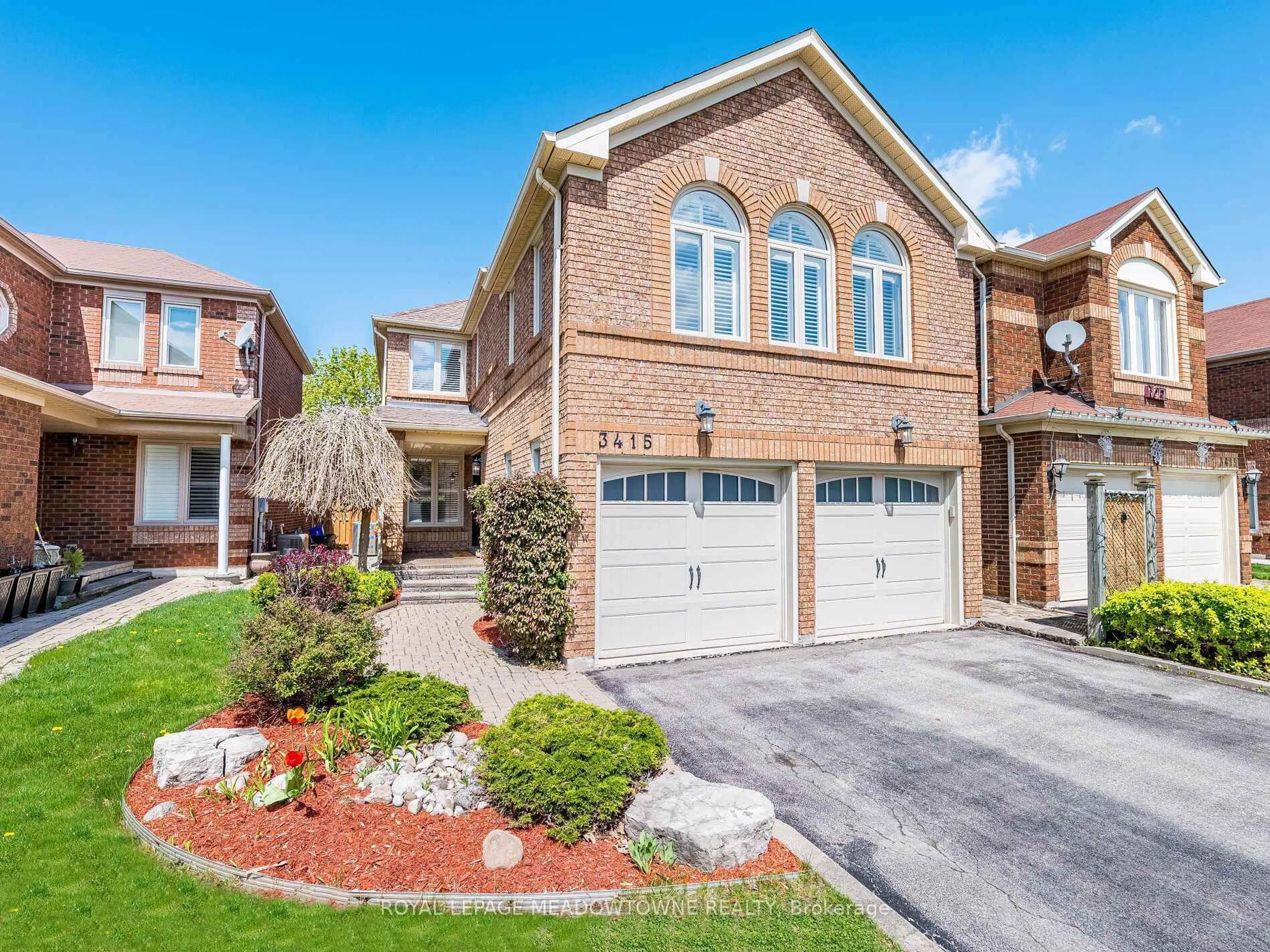 Home with brick exterior material, street for 3415 Forrestdale Circ, Mississauga Ontario L5N 6V2