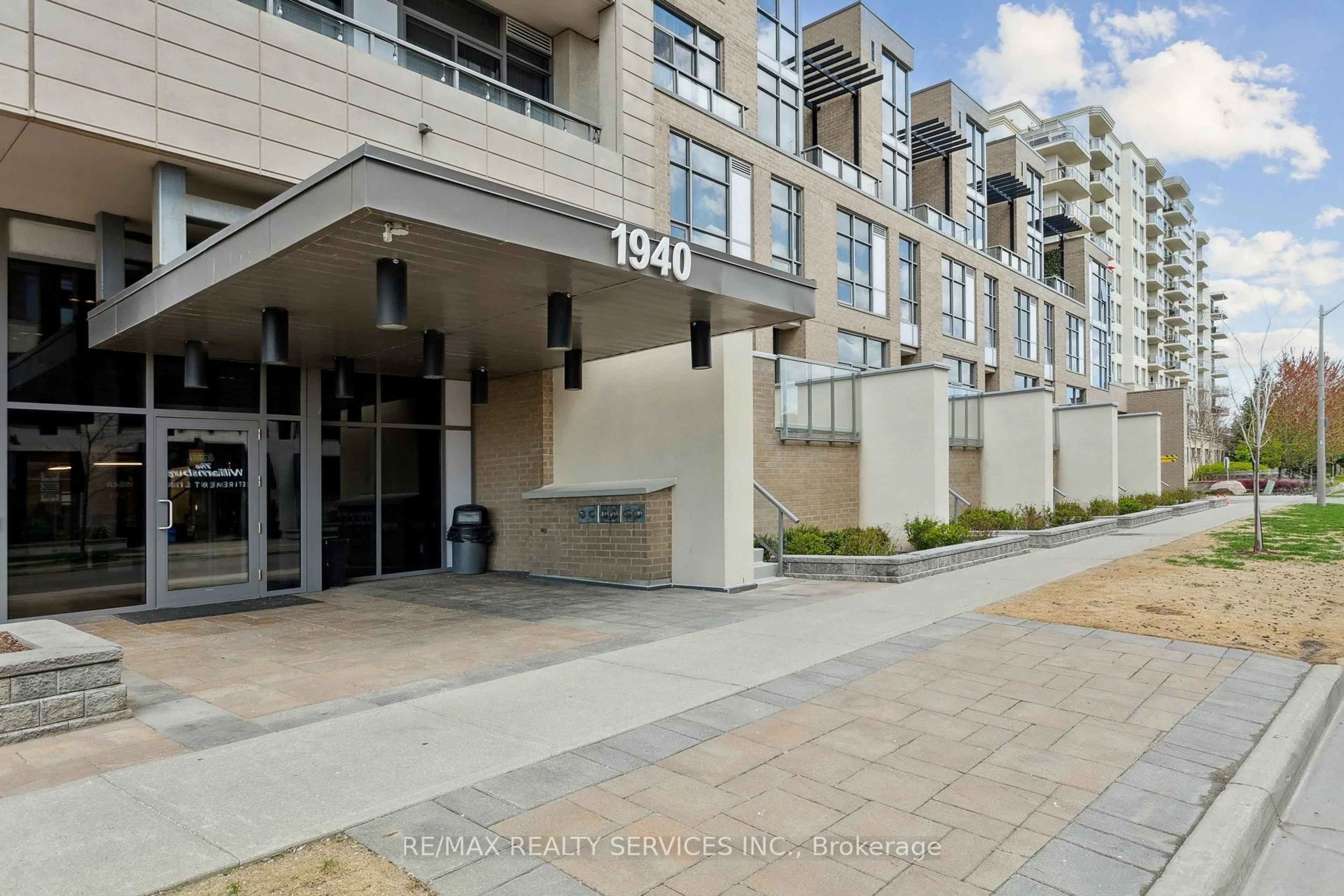 Unknown for 1940 Ironstone Dr #104, Burlington Ontario L7L 0E4