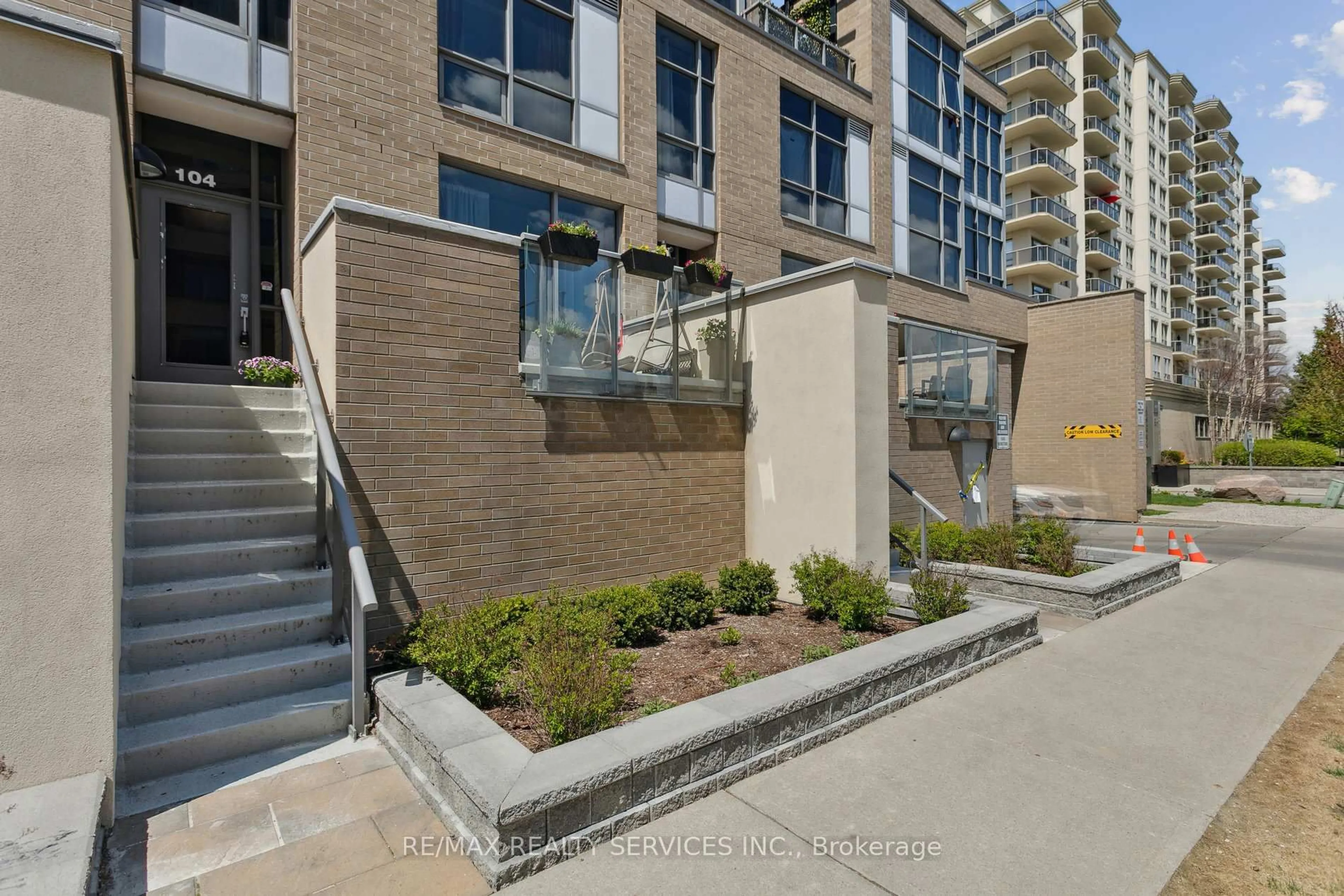 Unknown for 1940 Ironstone Dr #104, Burlington Ontario L7L 0E4